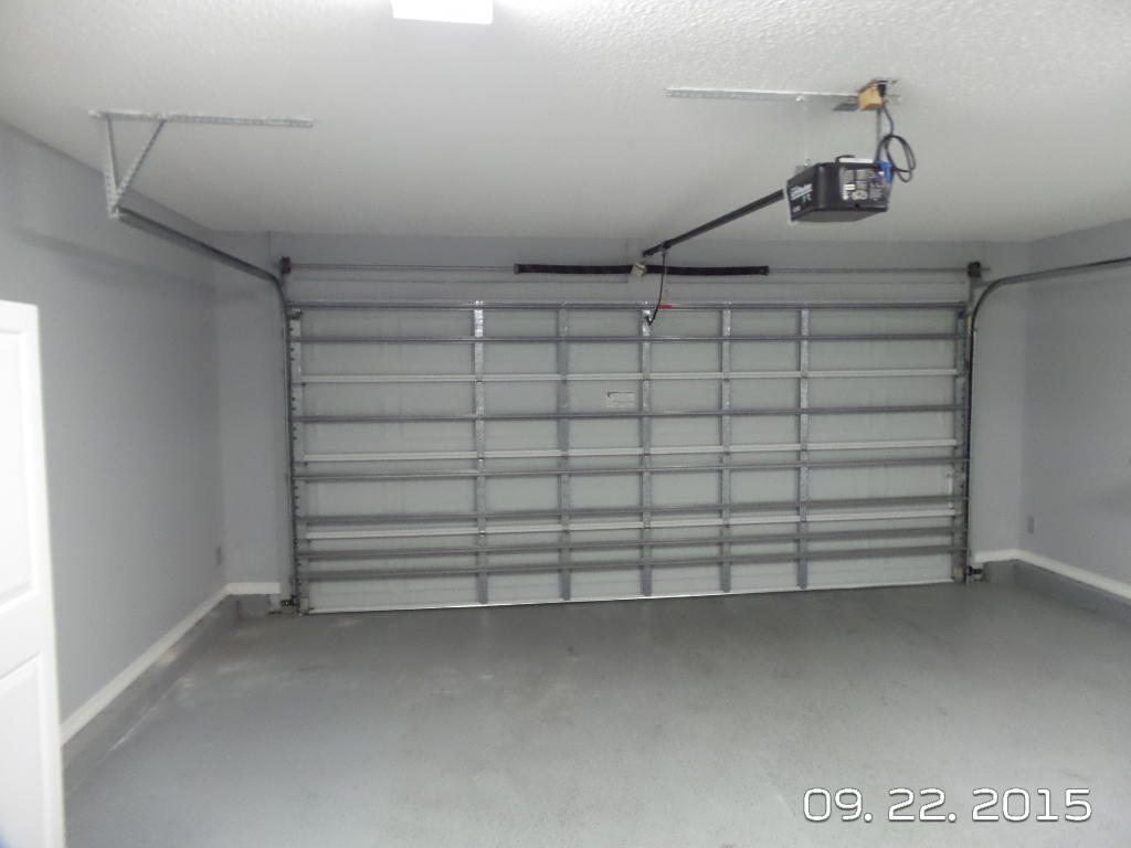 GOLDEN OAKS - Residential Lease