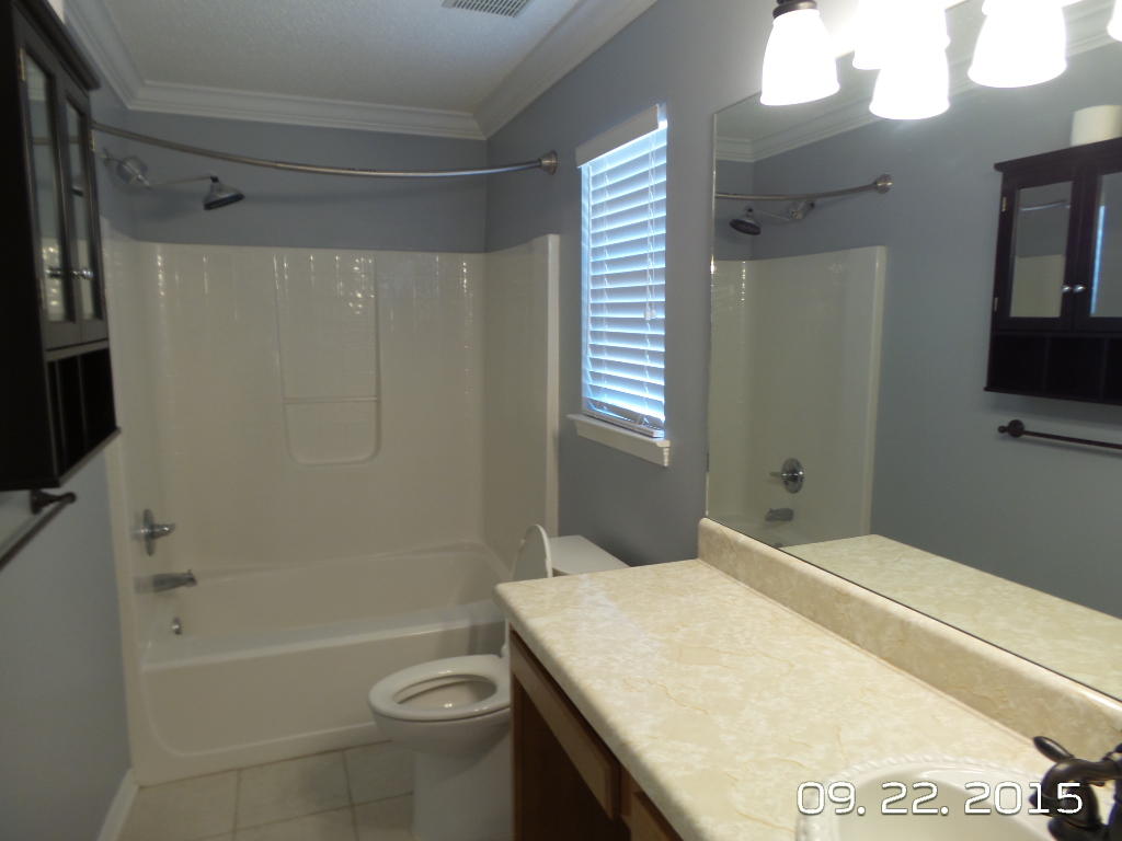 GOLDEN OAKS - Residential Lease