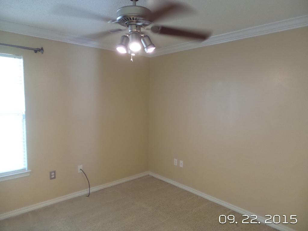 GOLDEN OAKS - Residential Lease