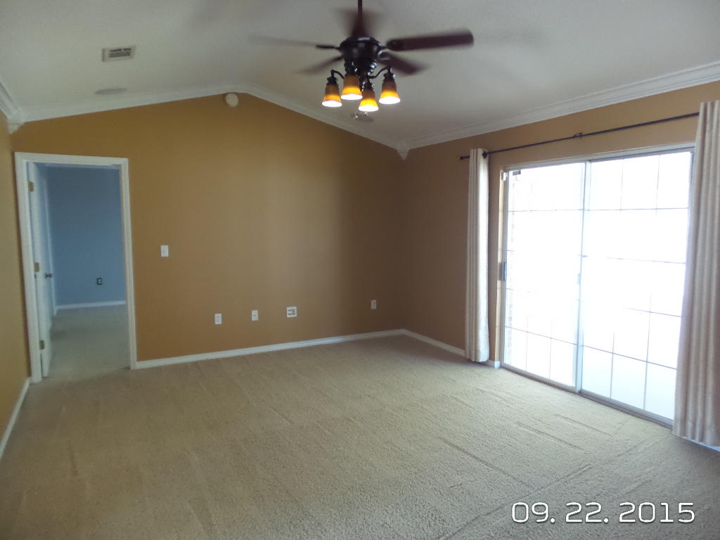GOLDEN OAKS - Residential Lease