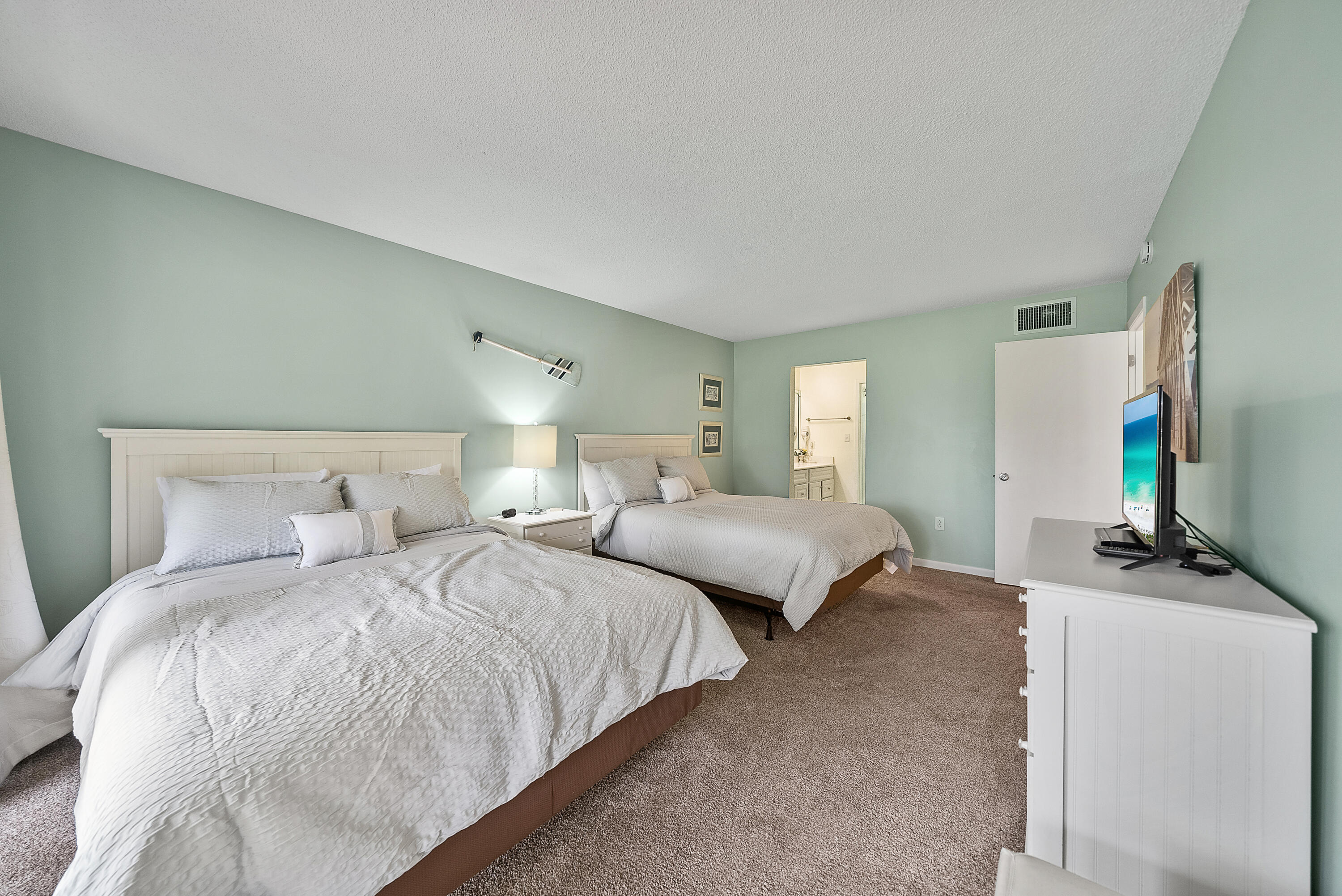 EDGEWATER GOLF VILLAS 2A CONDO - Residential