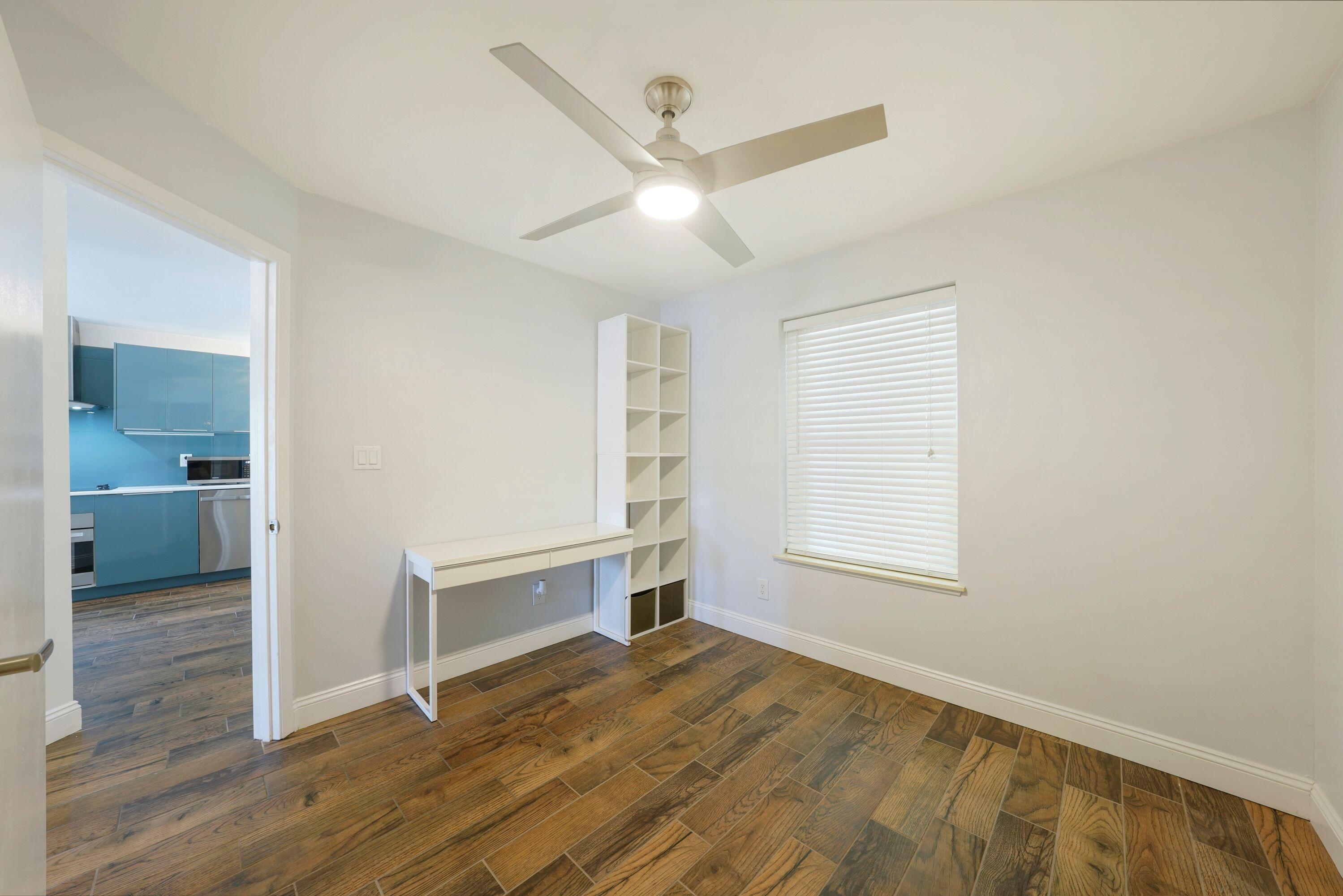 POOLSIDE VILLAS CONDO - Residential