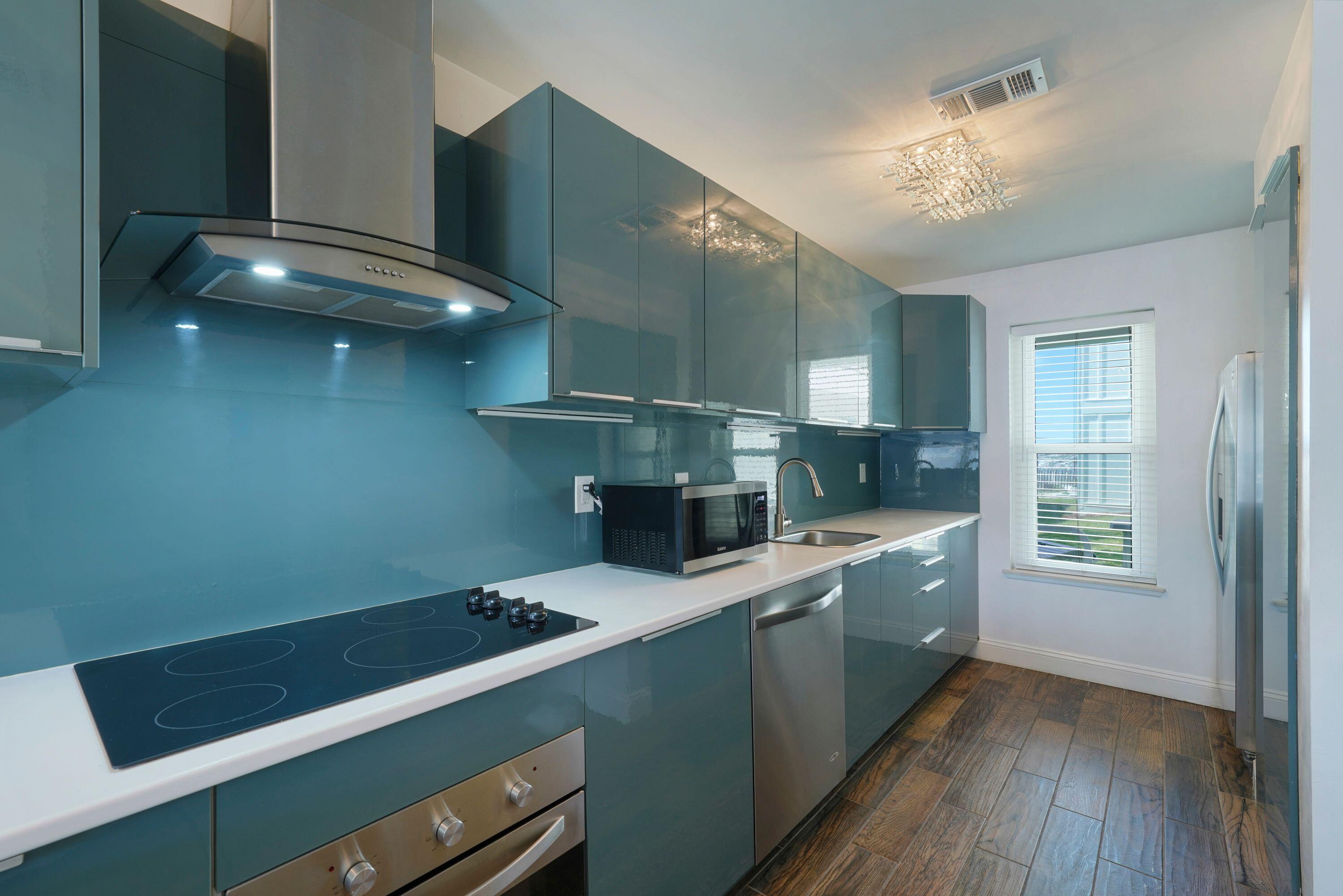 POOLSIDE VILLAS CONDO - Residential