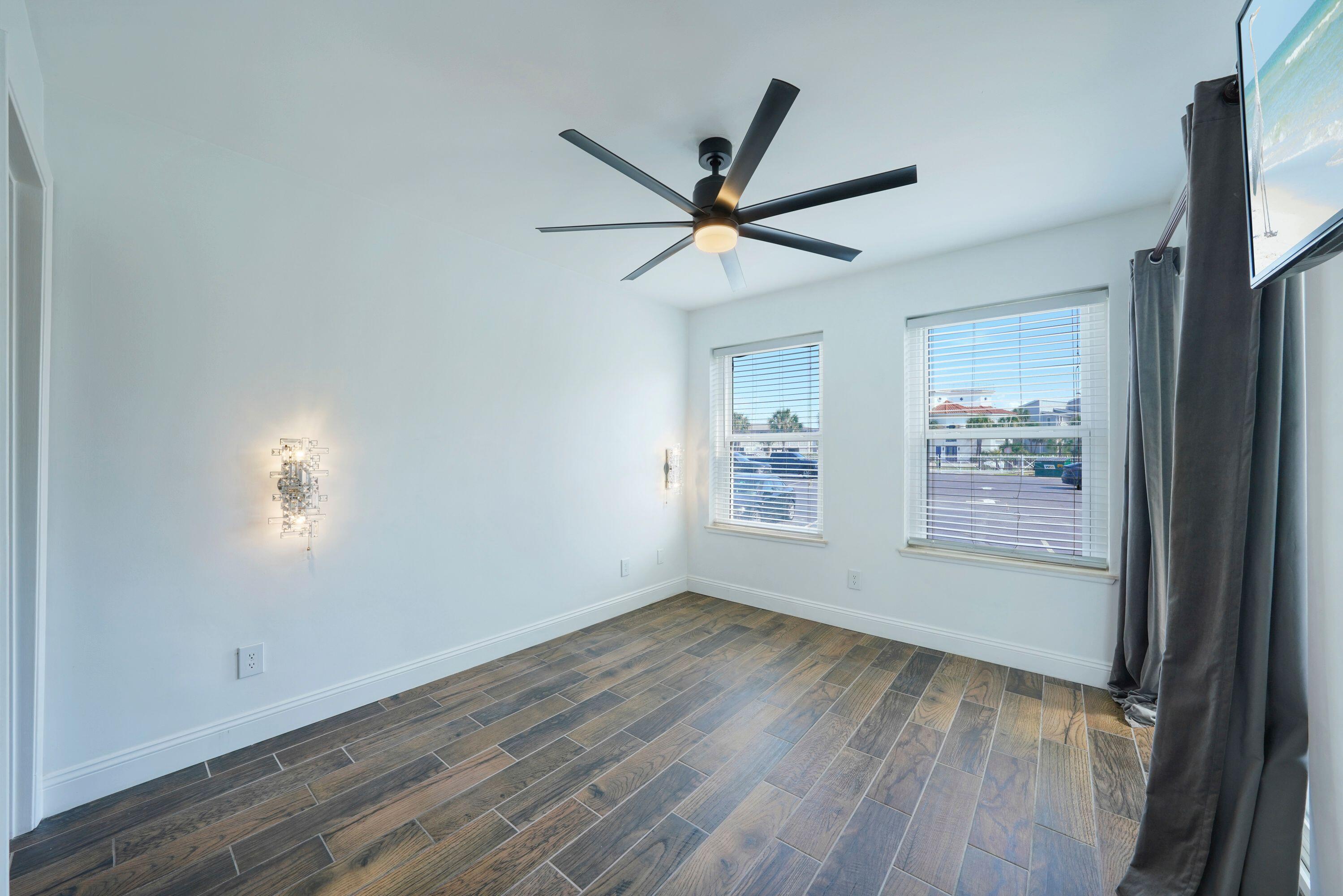 POOLSIDE VILLAS CONDO - Residential