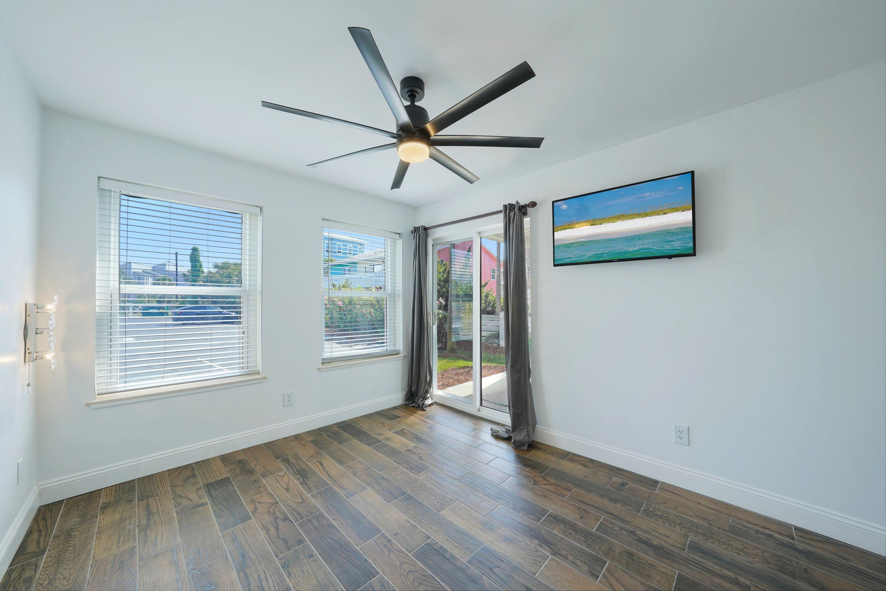 POOLSIDE VILLAS CONDO - Residential