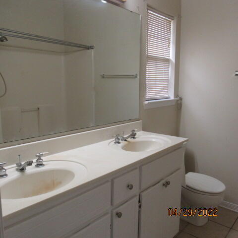 HOLLYROD PARK - Residential