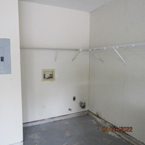 HOLLYROD PARK - Residential