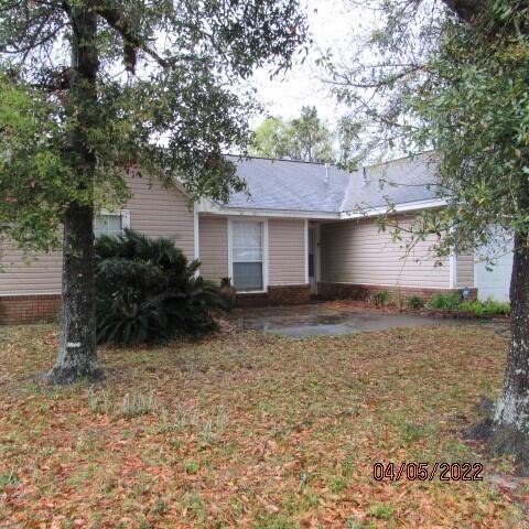 NOW SHOWING! INVESTOR SPECIAL! CASH Buyers. Seller will consider pending inspection period. Seller will consider offers on Tuesday May 3. Original roof, HVAC, Water Heater and flooring items. Needs some love!