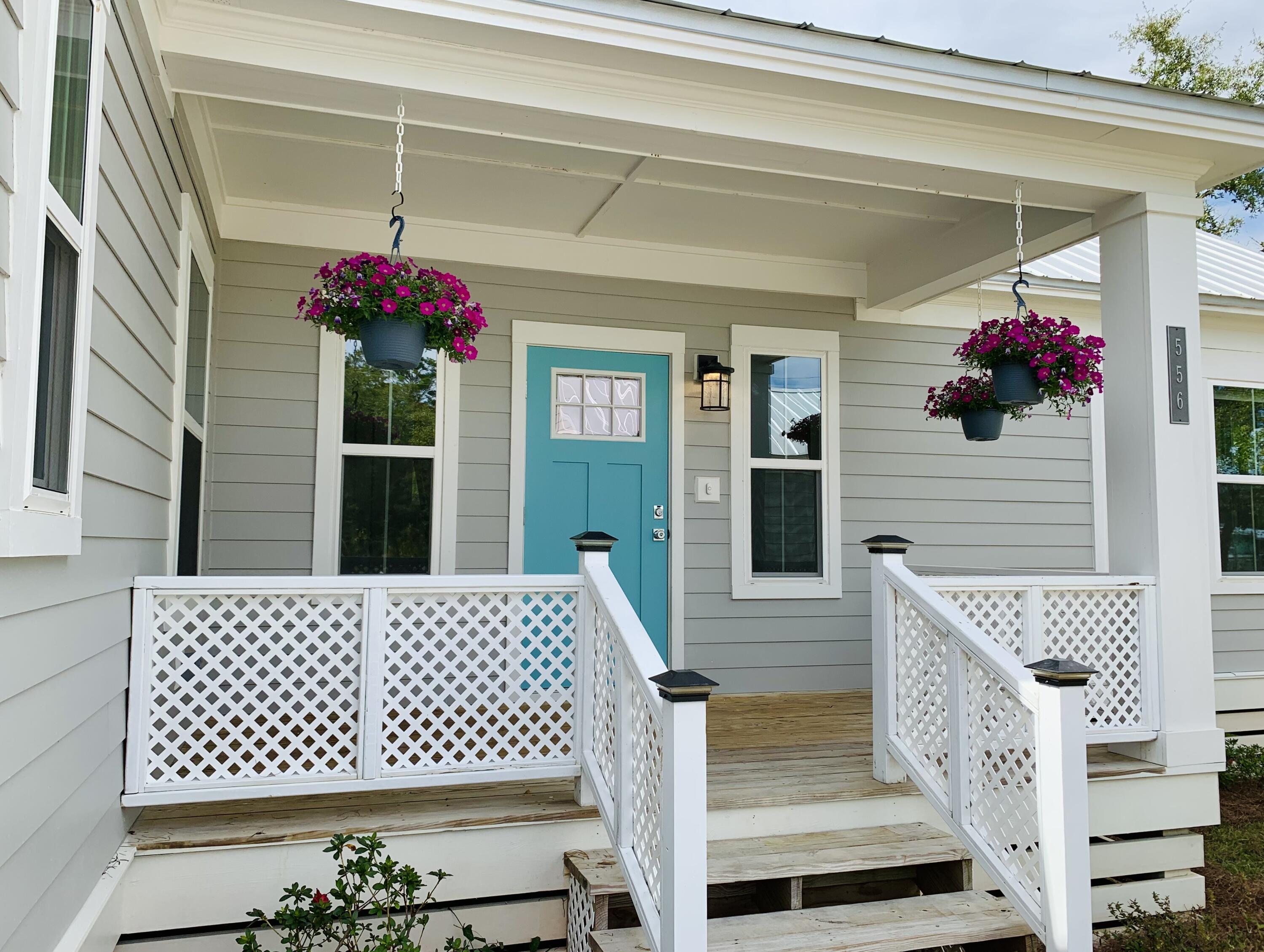 OAKWOOD LAKES ESTATES - Residential