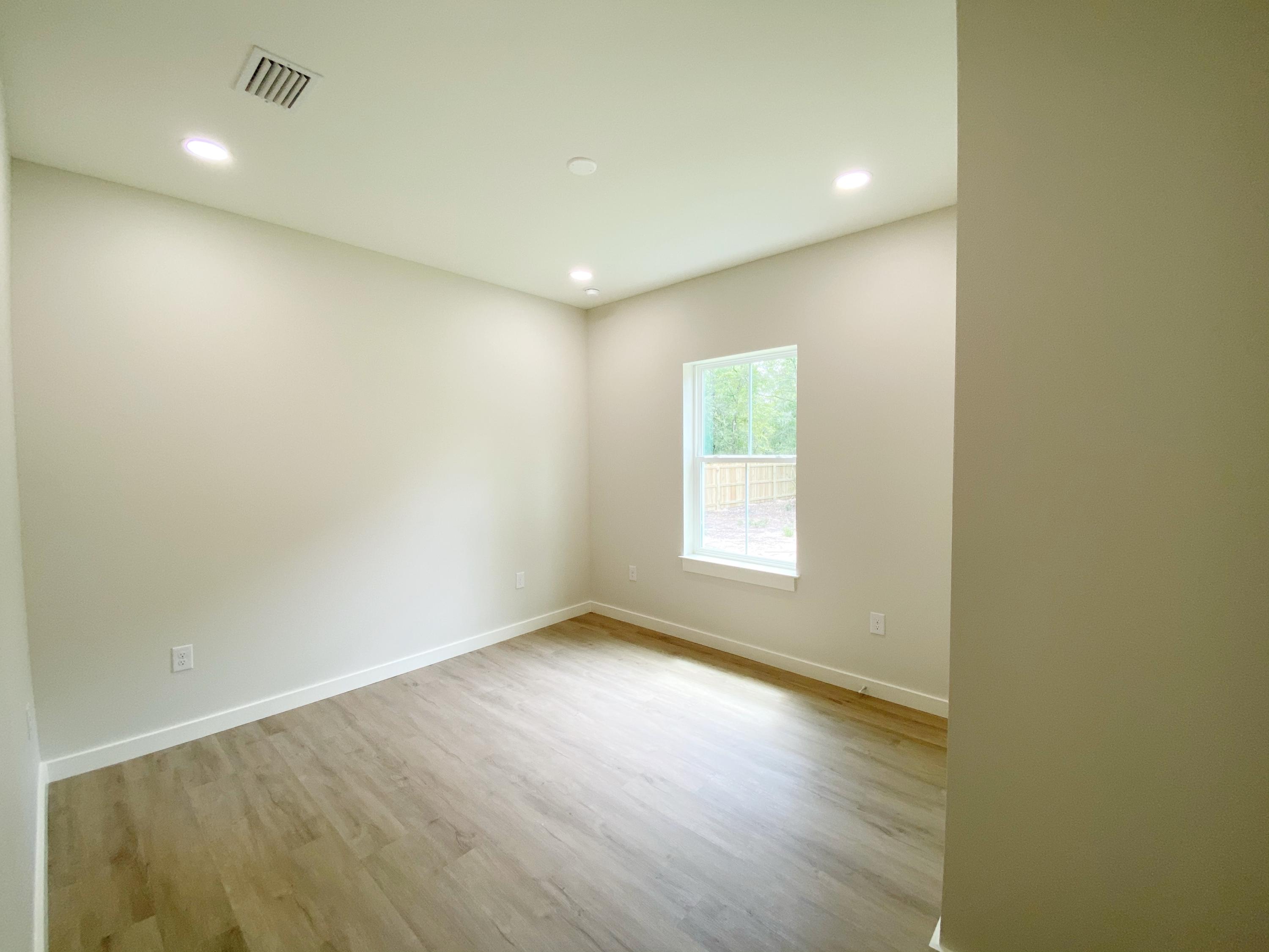 OAKWOOD LAKES ESTATES - Residential