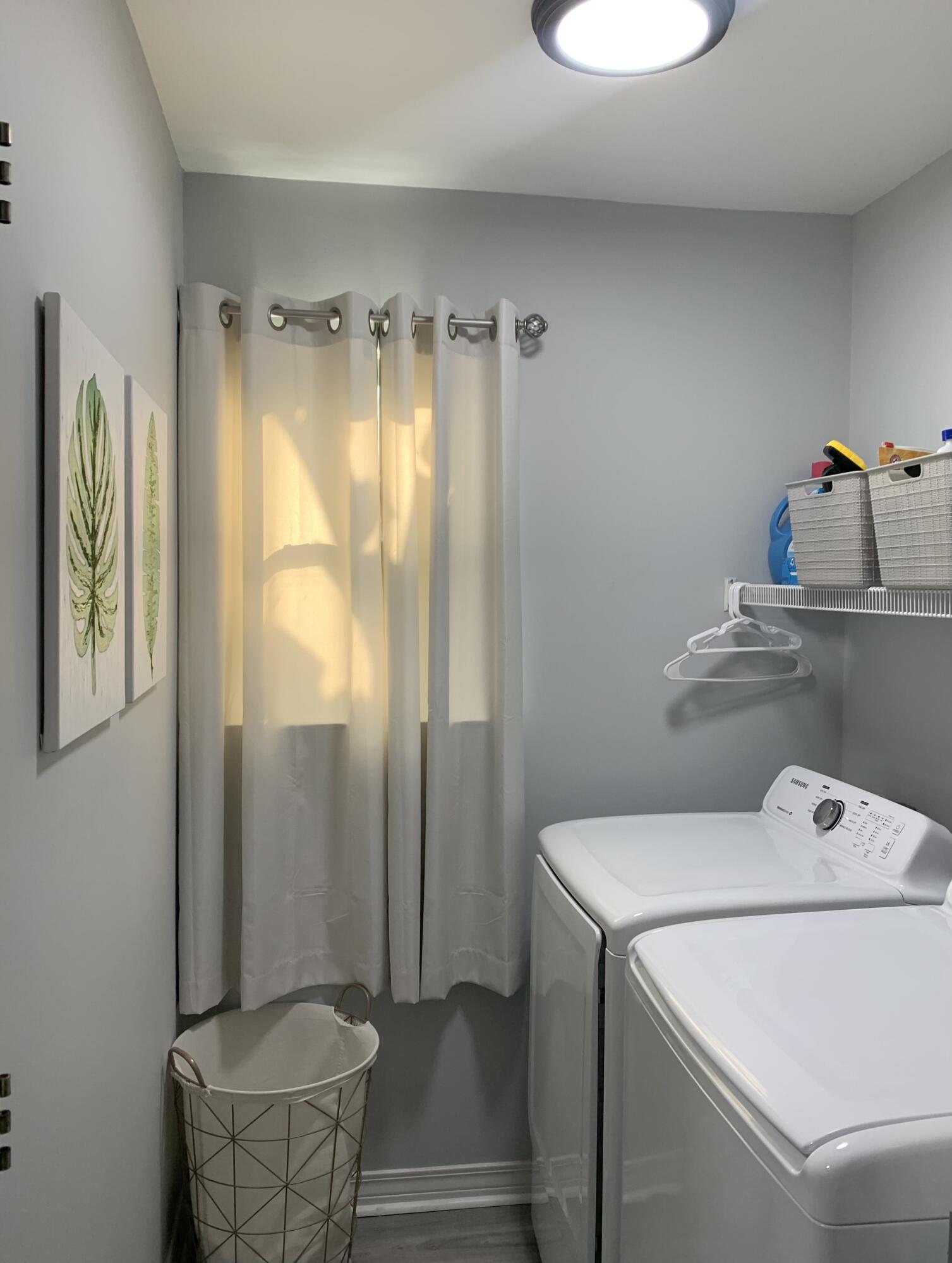 AZALEA GARDENS DESTIN - Residential