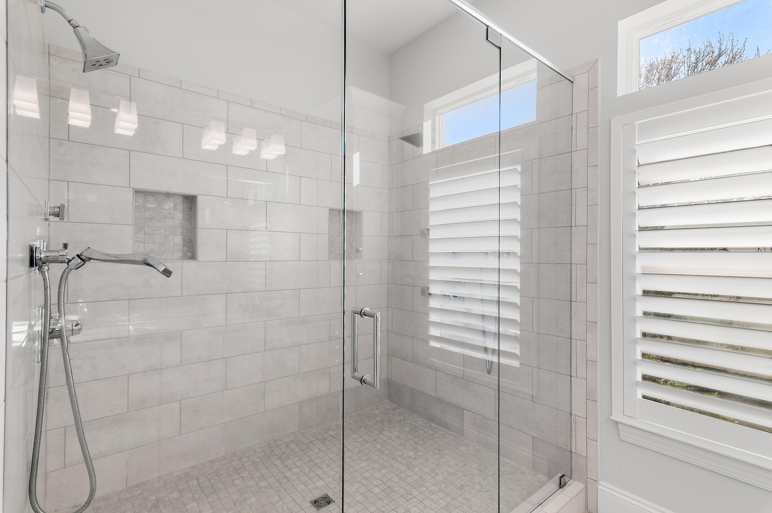 AVALON BEACH ESTATES - Residential
