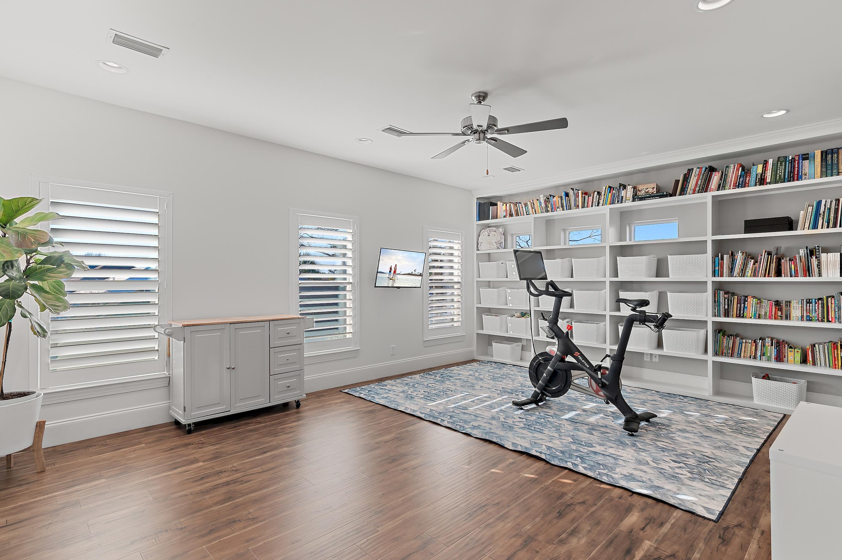 AVALON BEACH ESTATES - Residential