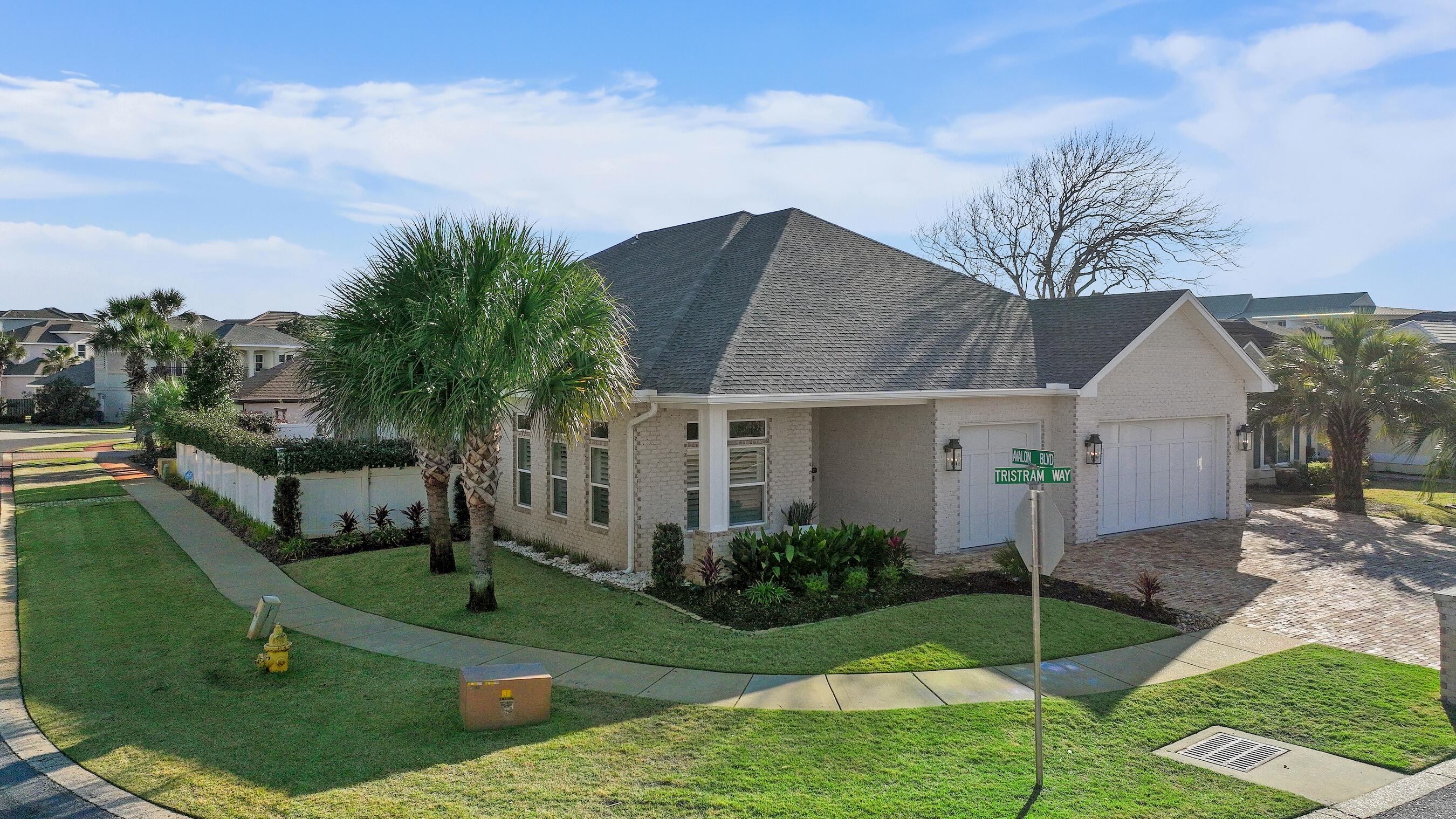 AVALON BEACH ESTATES - Residential