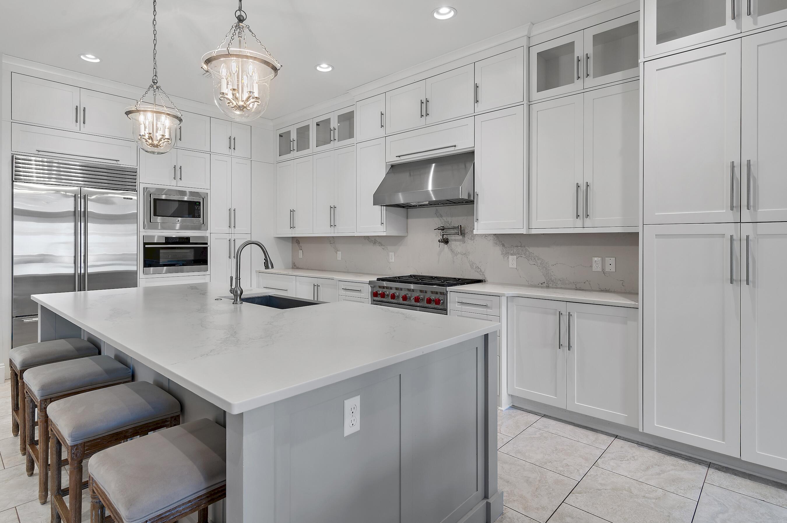 AVALON BEACH ESTATES - Residential