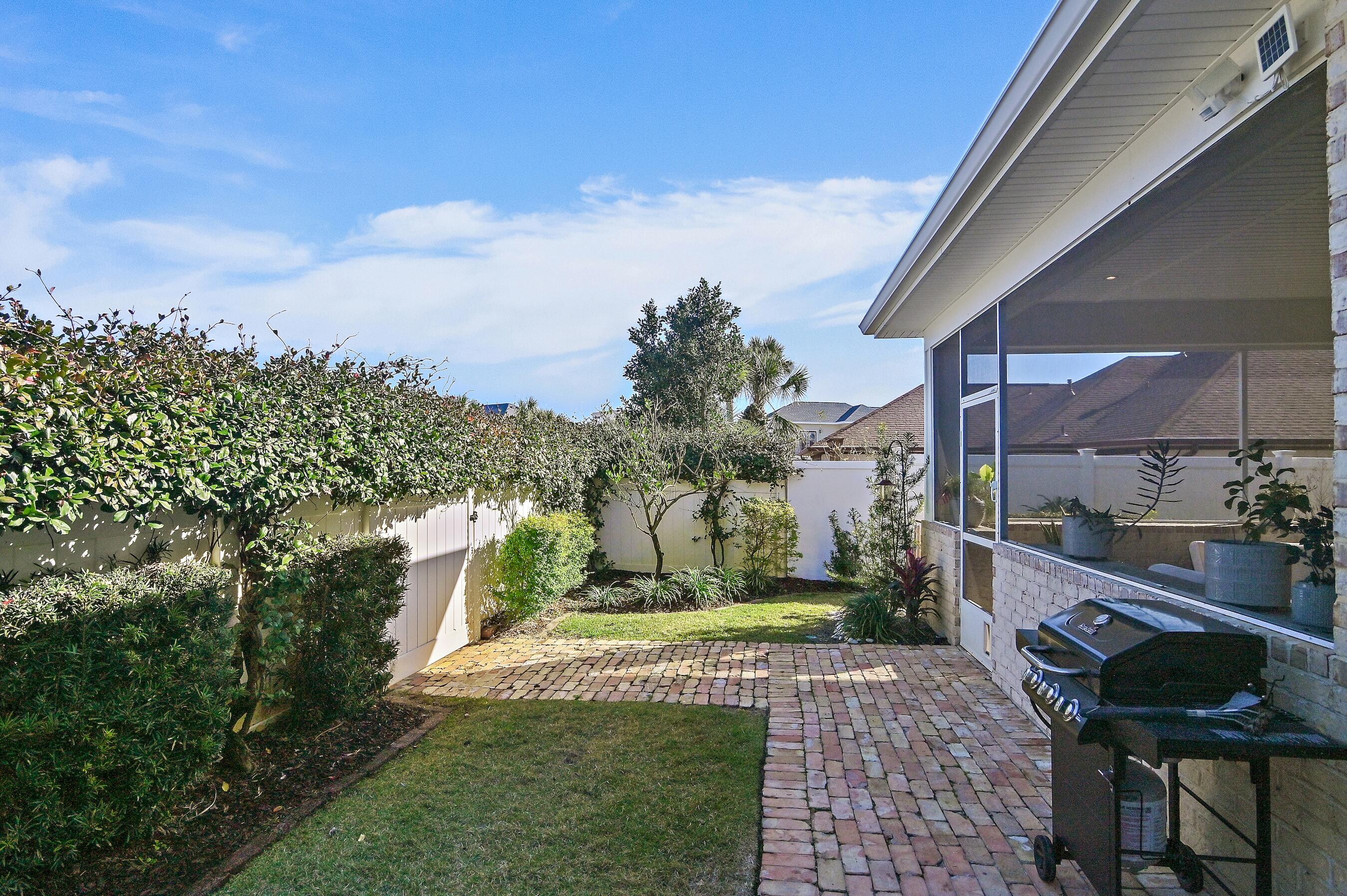 AVALON BEACH ESTATES - Residential