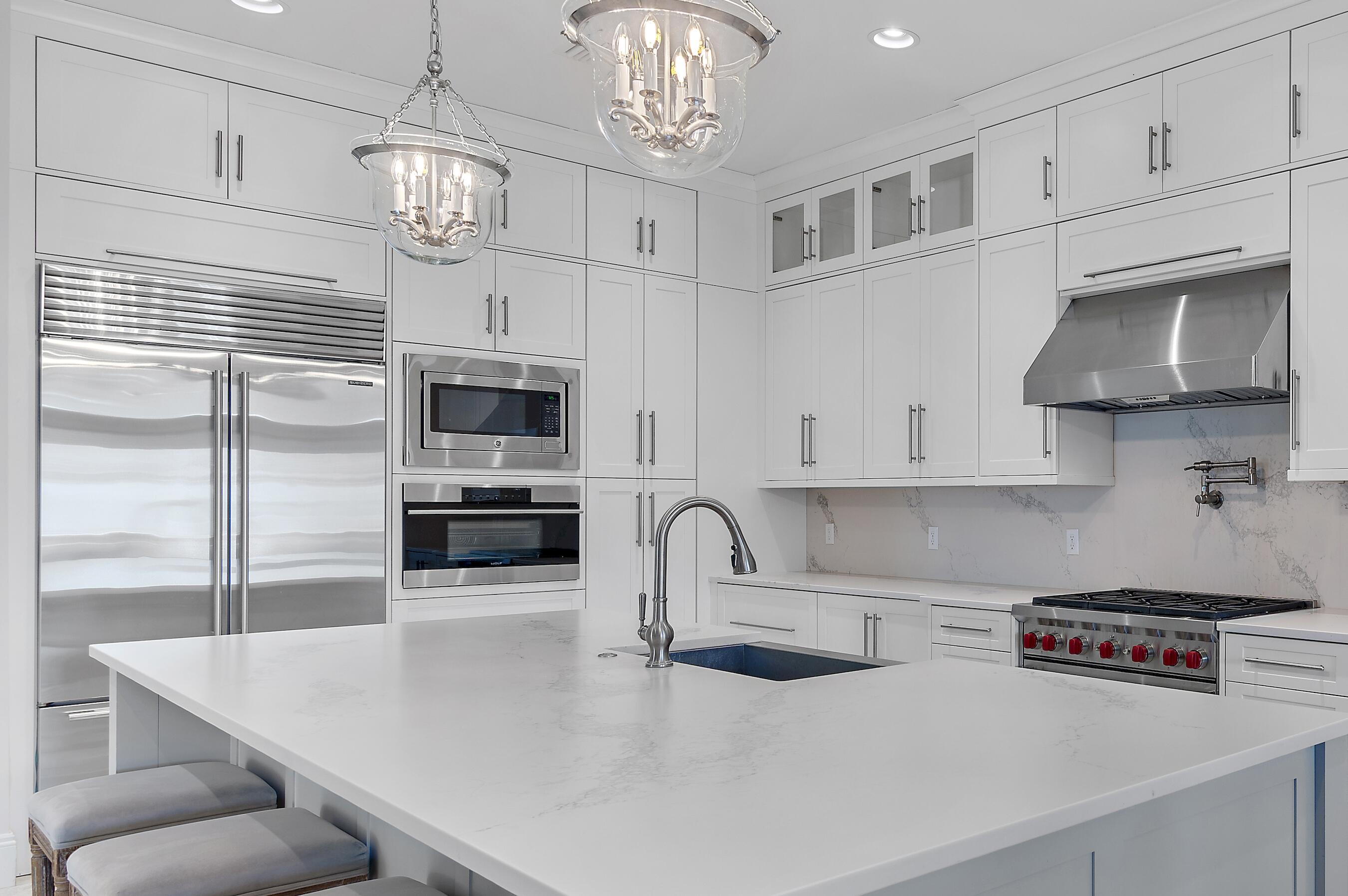 AVALON BEACH ESTATES - Residential