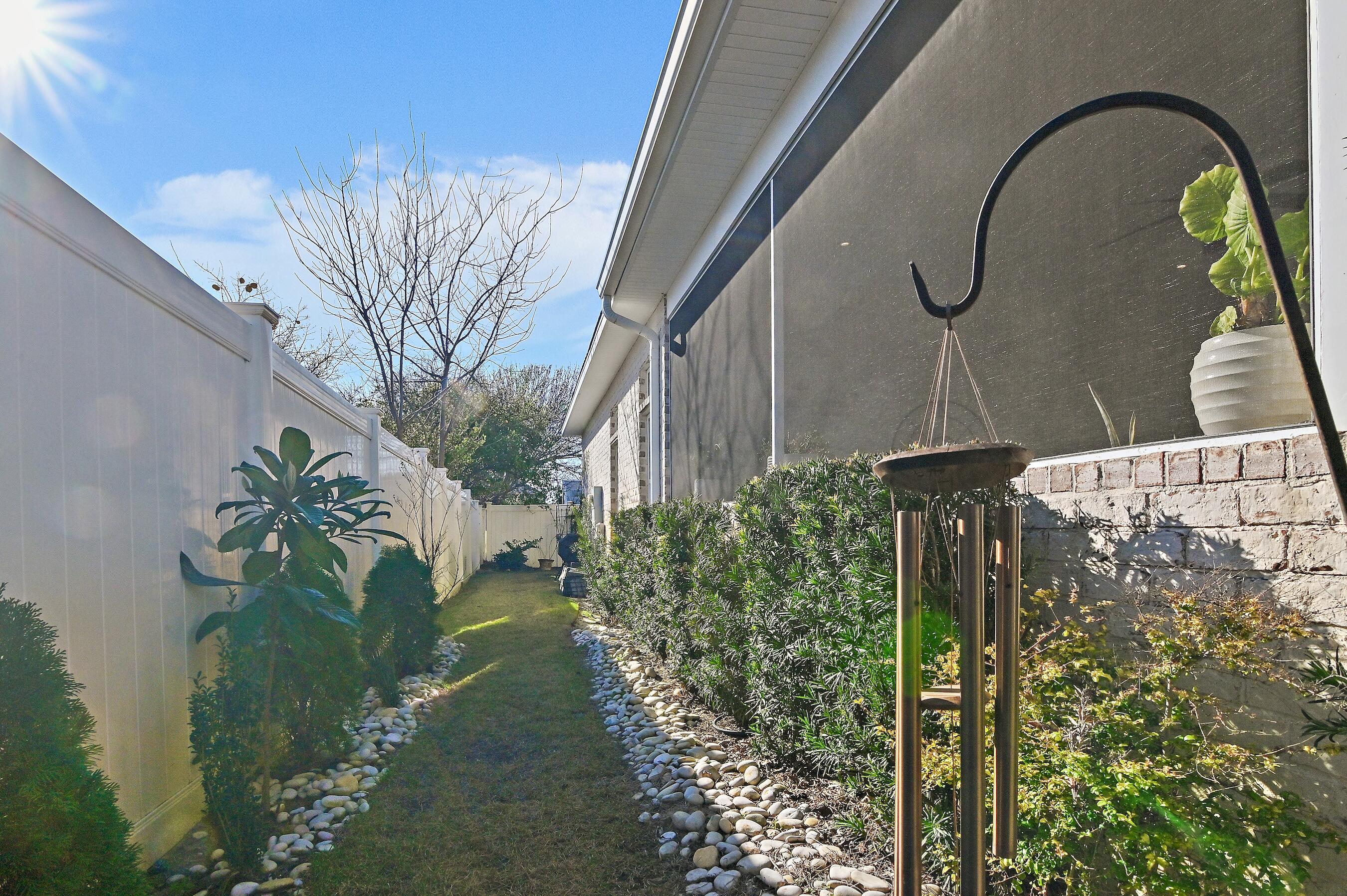 AVALON BEACH ESTATES - Residential