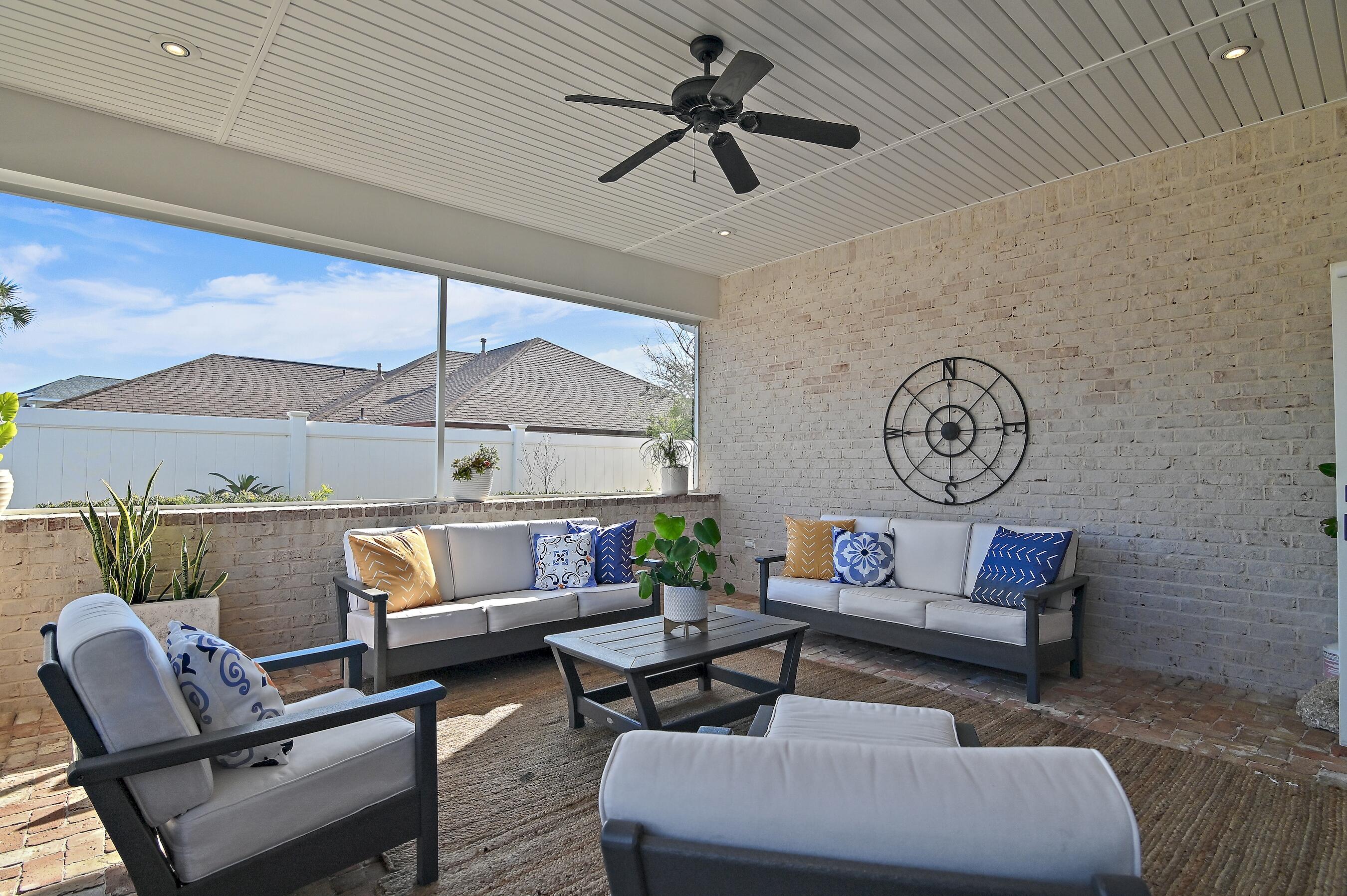AVALON BEACH ESTATES - Residential