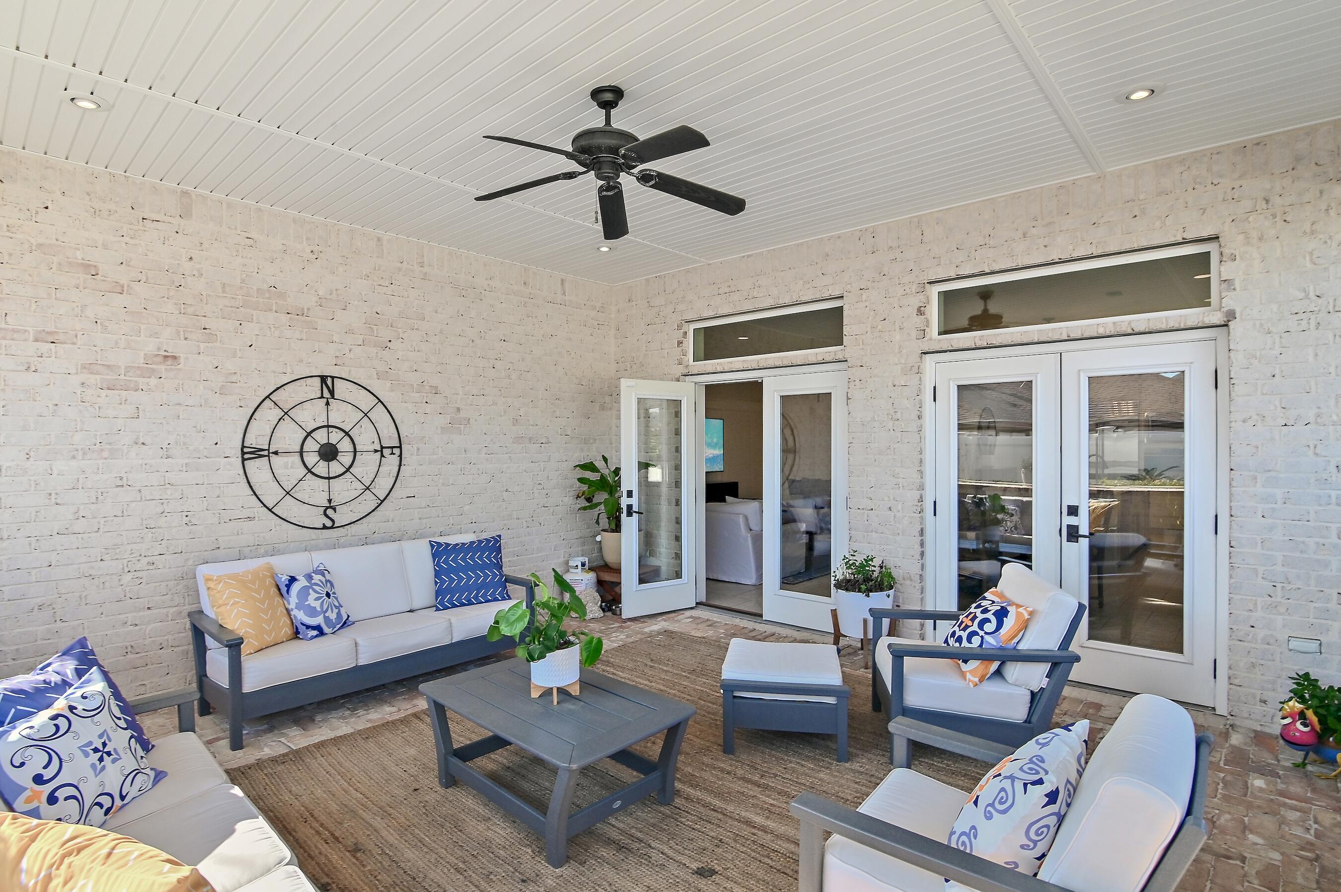 AVALON BEACH ESTATES - Residential