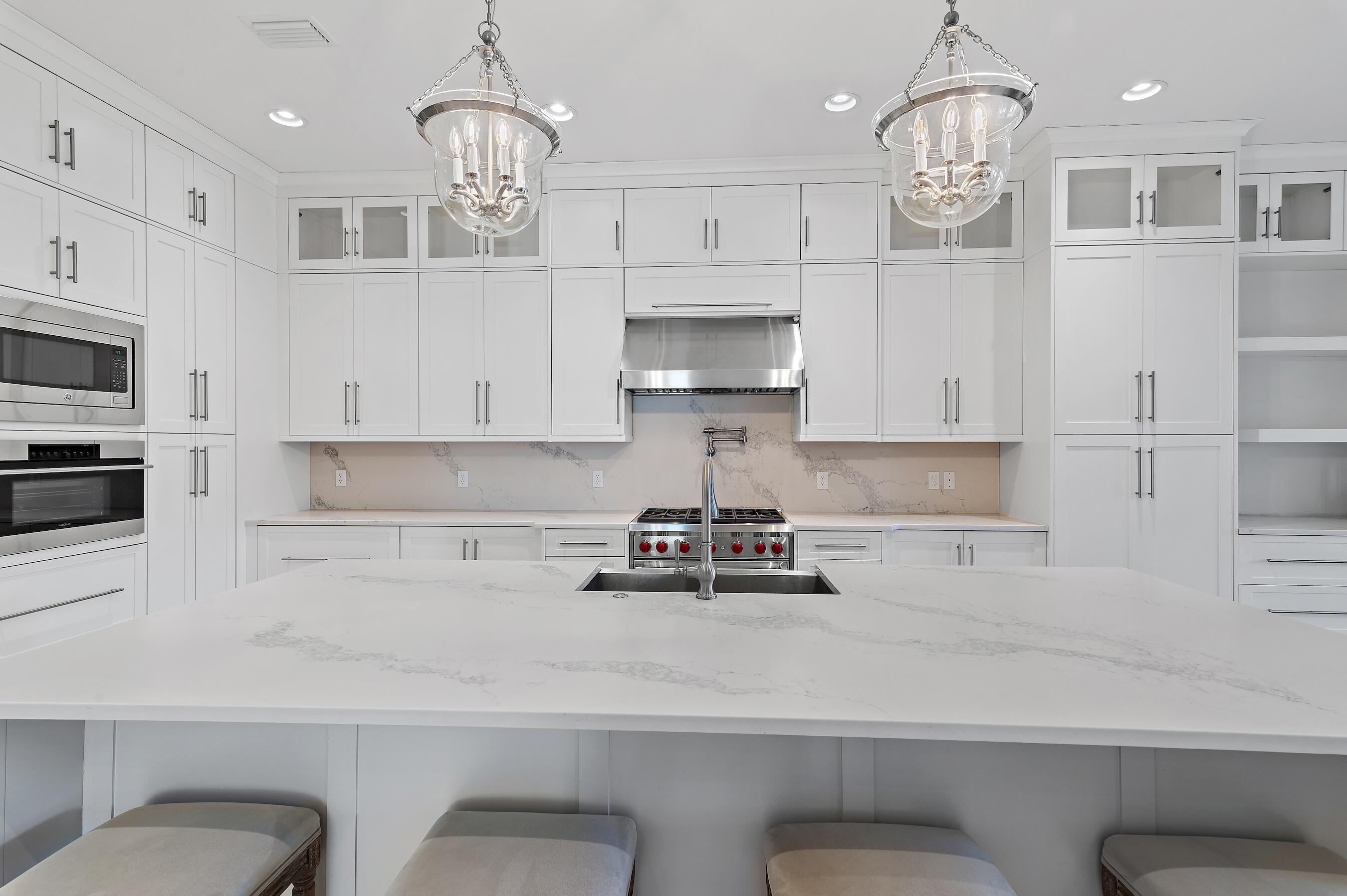 AVALON BEACH ESTATES - Residential