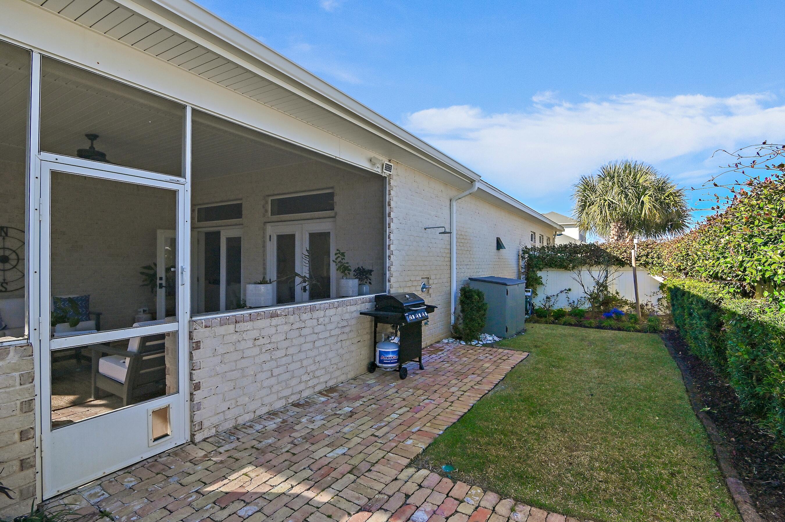 AVALON BEACH ESTATES - Residential