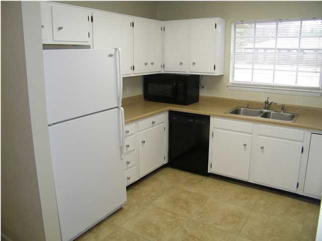 HOLMES ADDN - Residential Lease