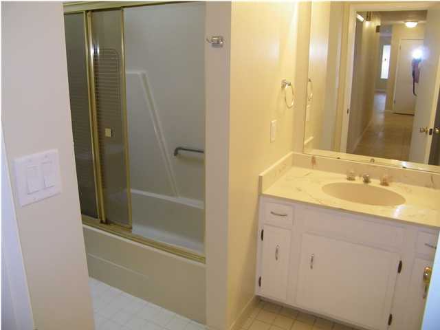 HOLMES ADDN - Residential Lease