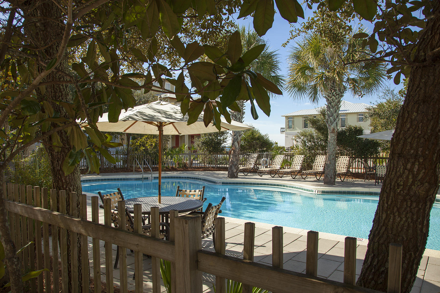 SUMMER'S EDGE - Residential