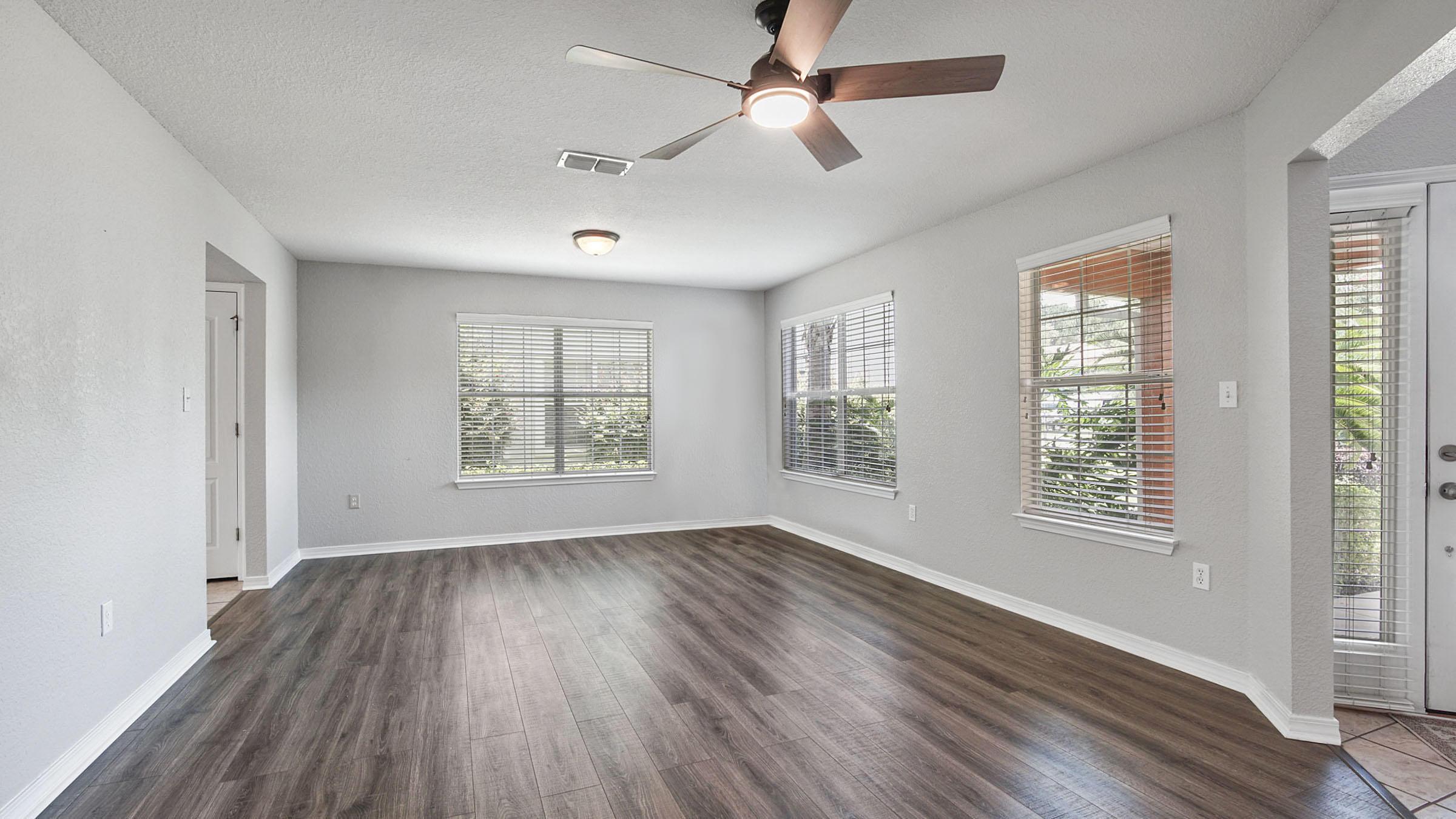 DRIFTWOOD ESTATES - Residential Lease