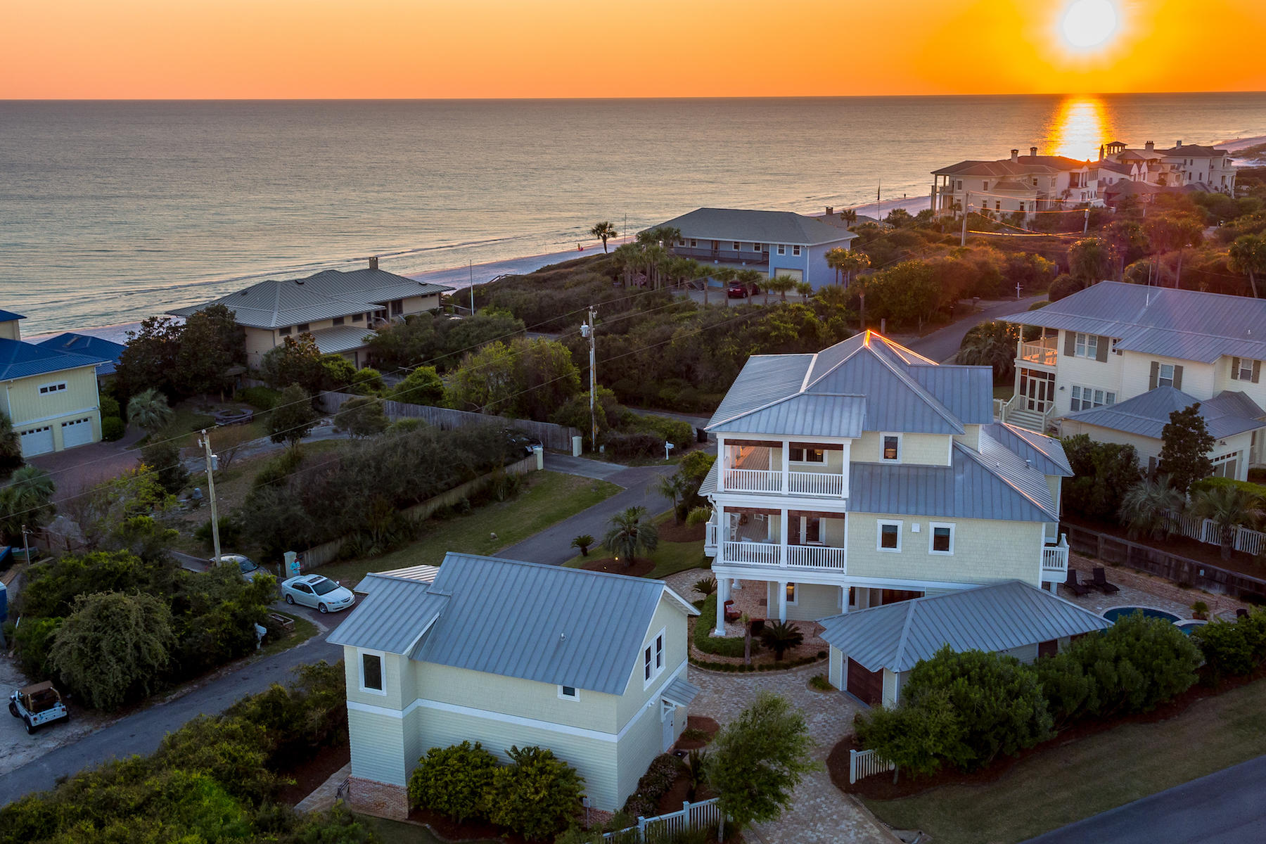 BEACH HIGHLAND - Residential