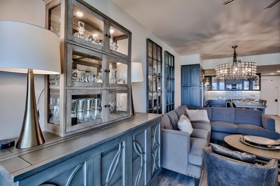 LEEWARD KEY - Residential