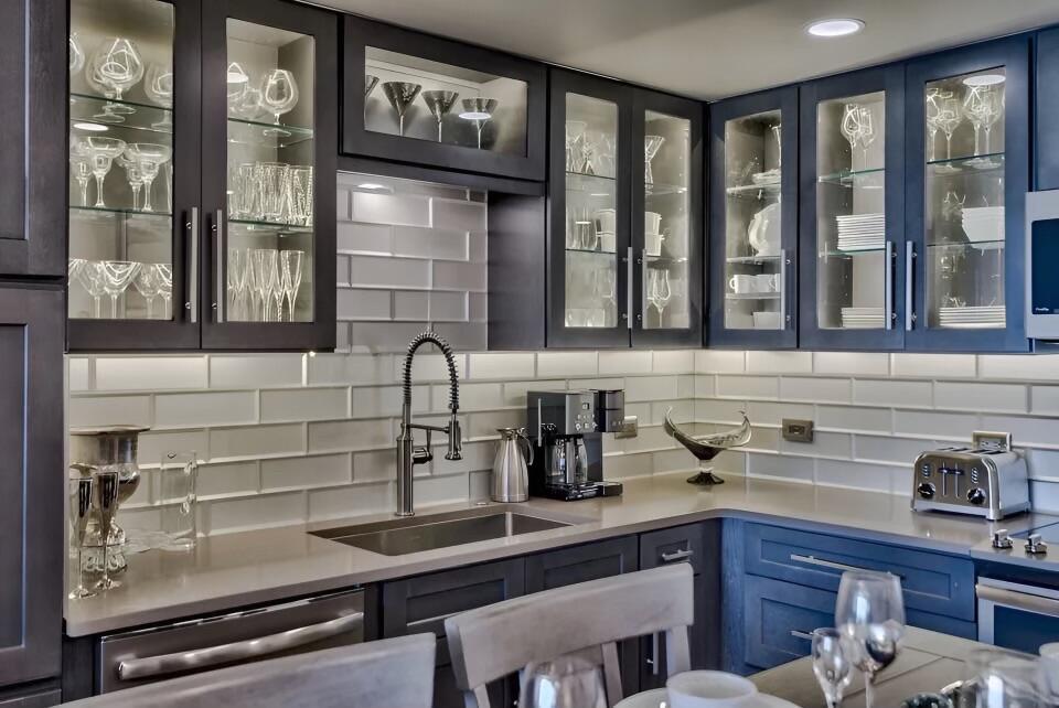 LEEWARD KEY - Residential