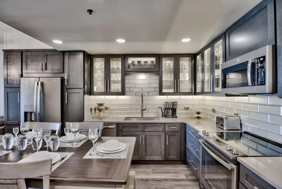 LEEWARD KEY - Residential