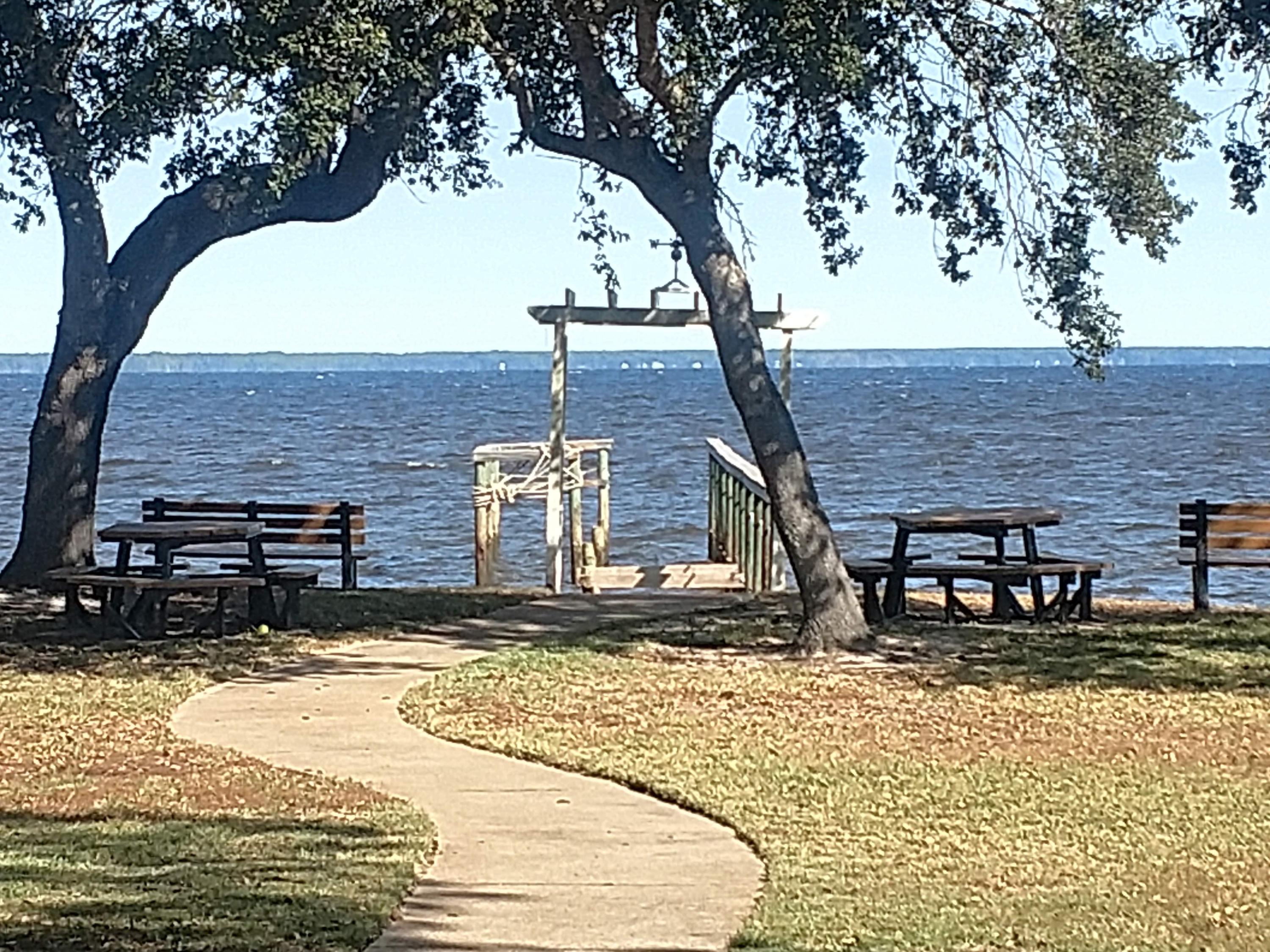 PELICAN BAY - Residential