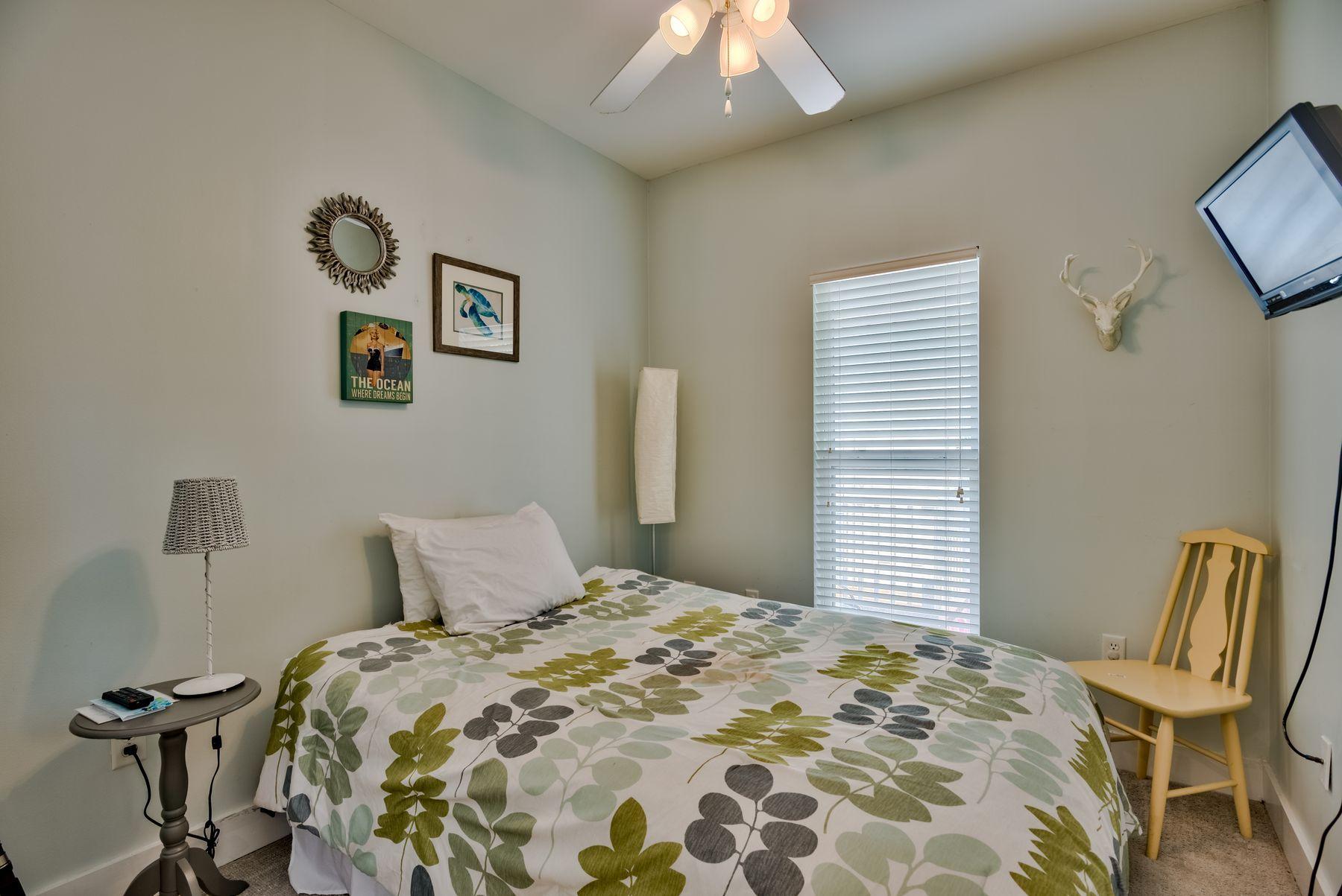 COTTAGES AT CAMP CREEK - Residential