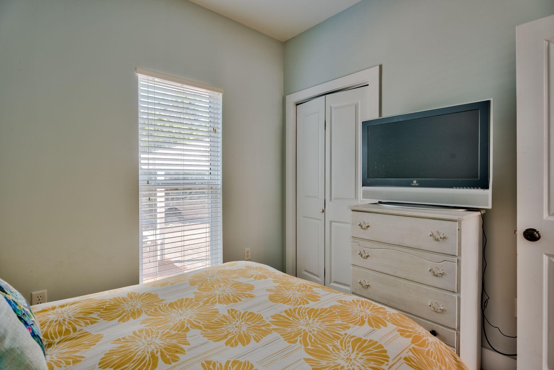 COTTAGES AT CAMP CREEK - Residential