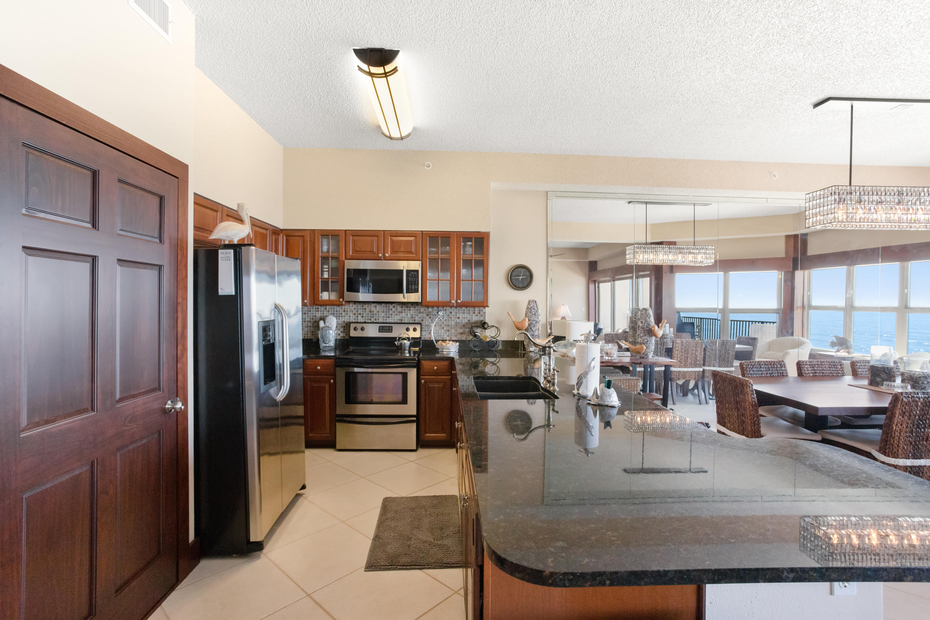 EMERALD TOWERS WEST CONDO - Residential