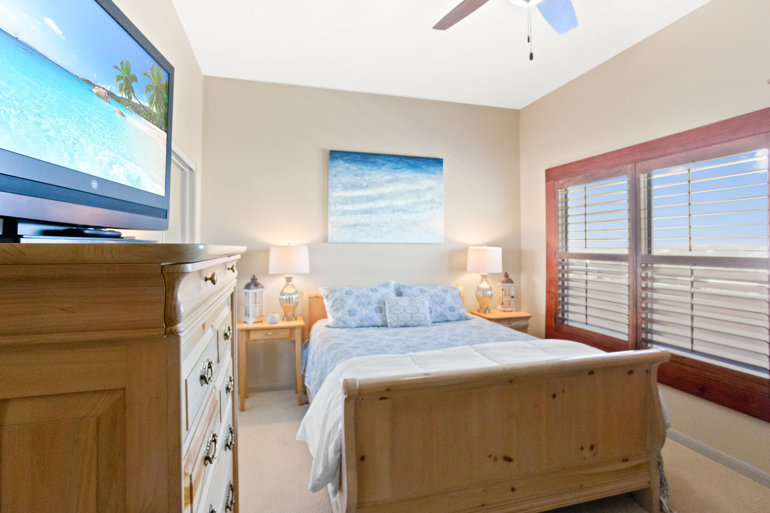 EMERALD TOWERS WEST CONDO - Residential