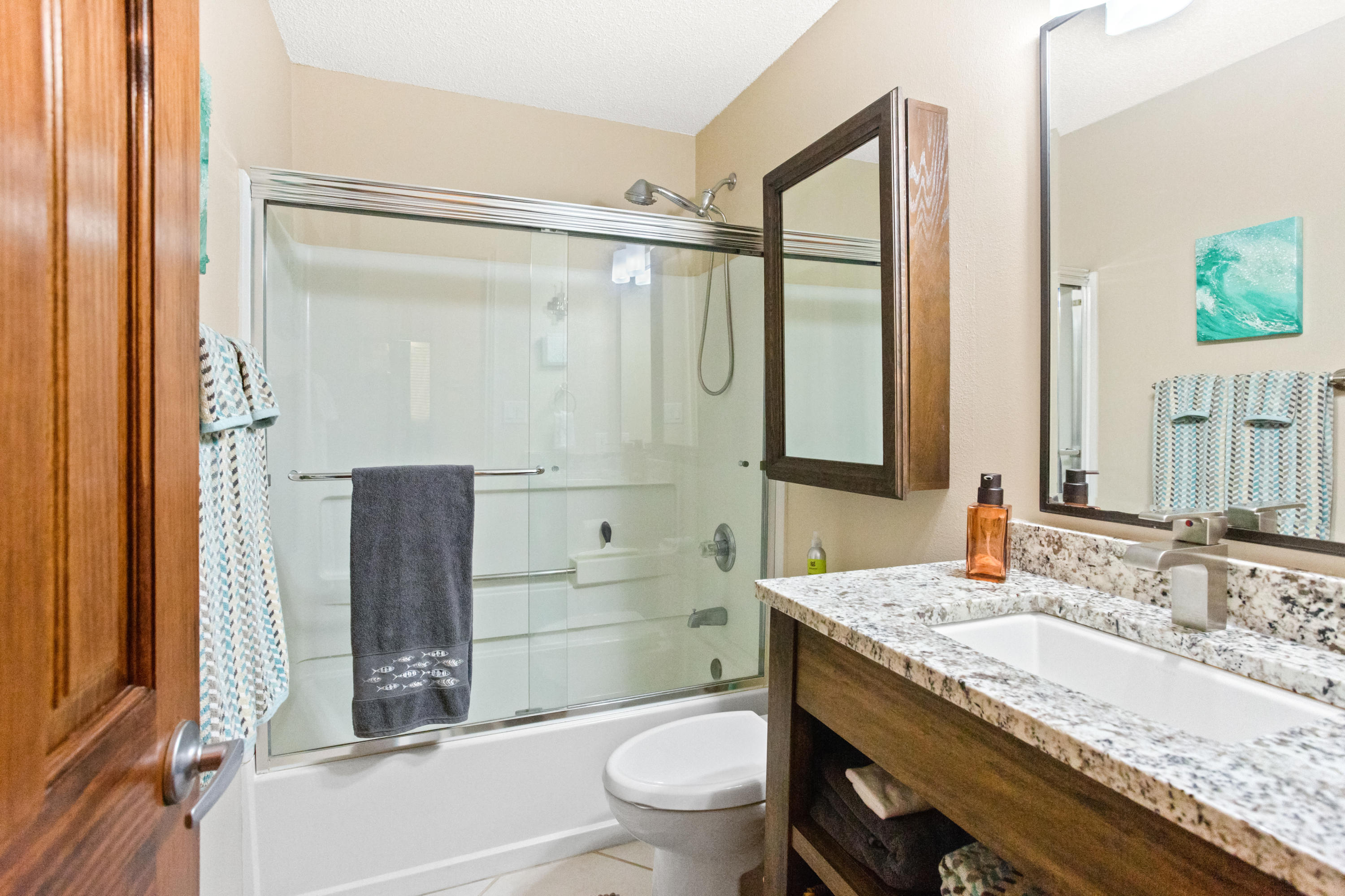 EMERALD TOWERS WEST CONDO - Residential