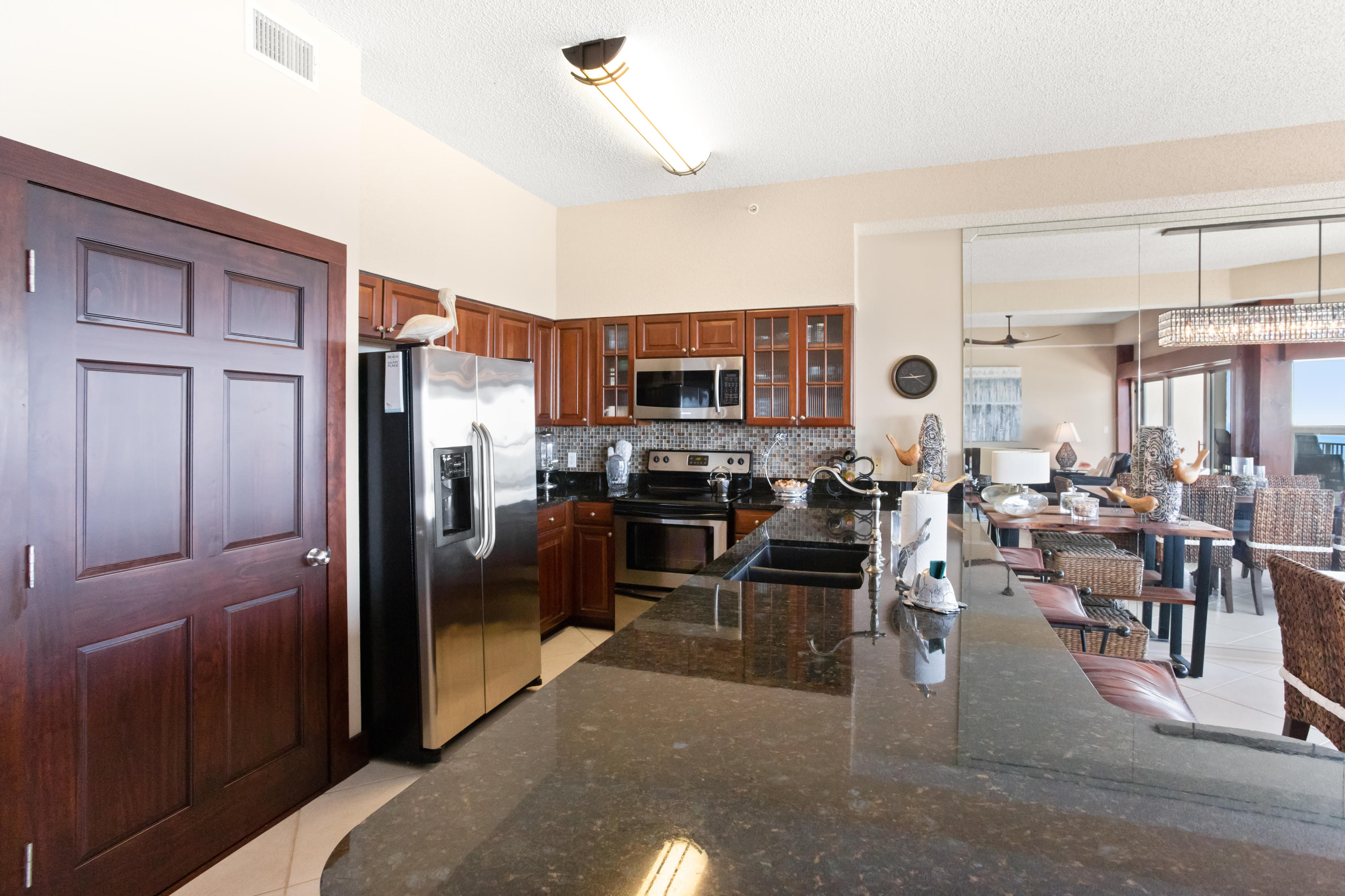 EMERALD TOWERS WEST CONDO - Residential