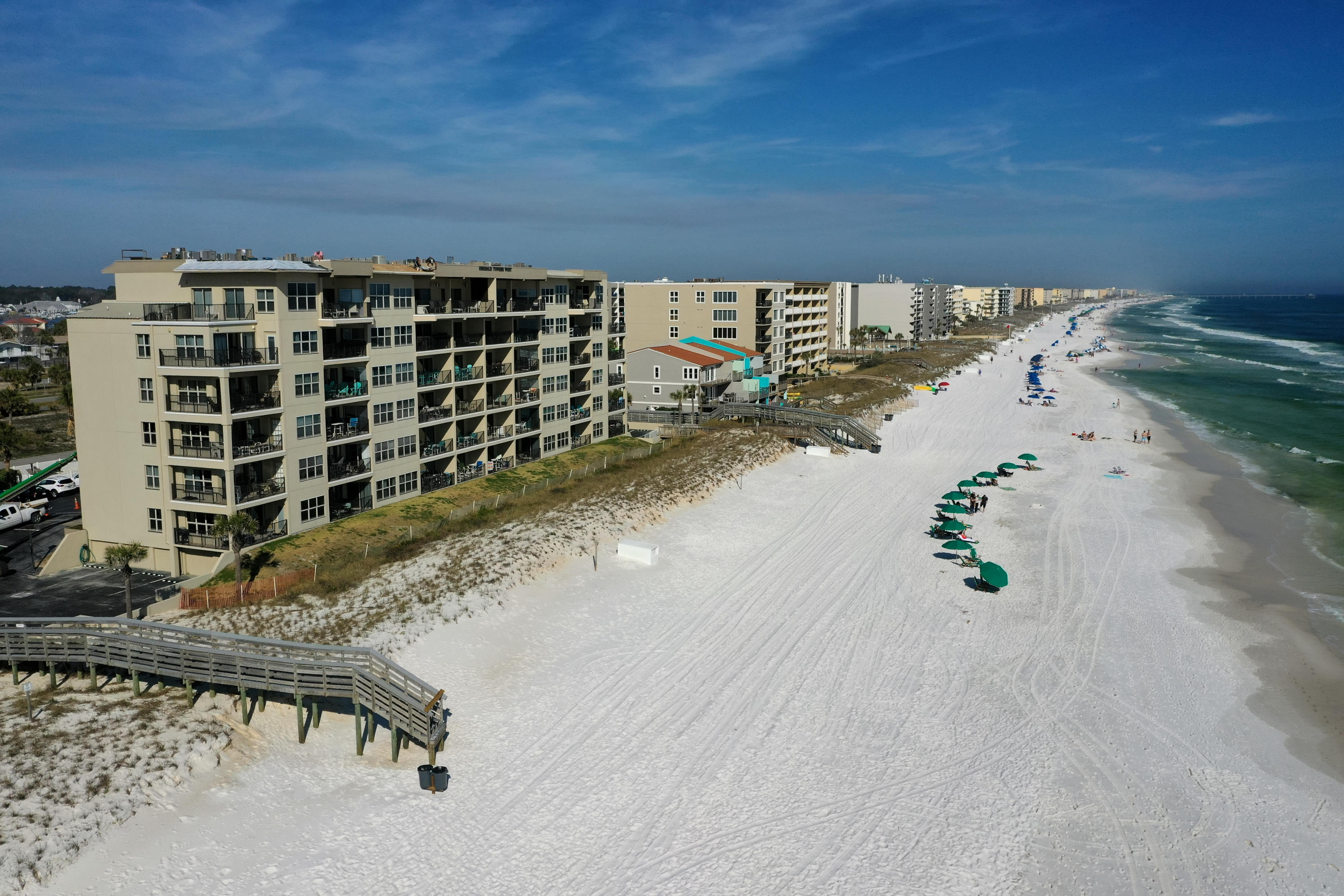 EMERALD TOWERS WEST CONDO - Residential