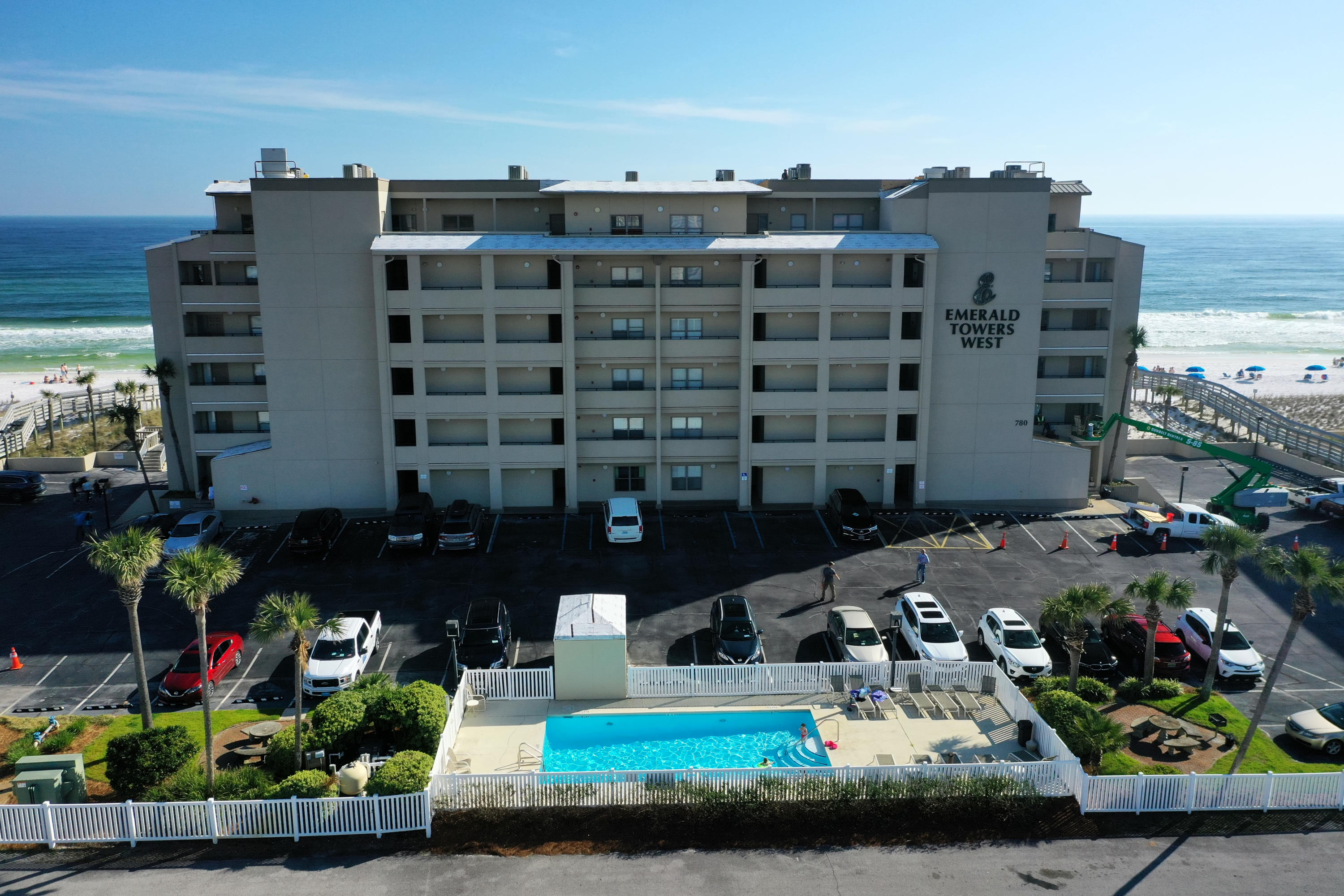 EMERALD TOWERS WEST CONDO - Residential