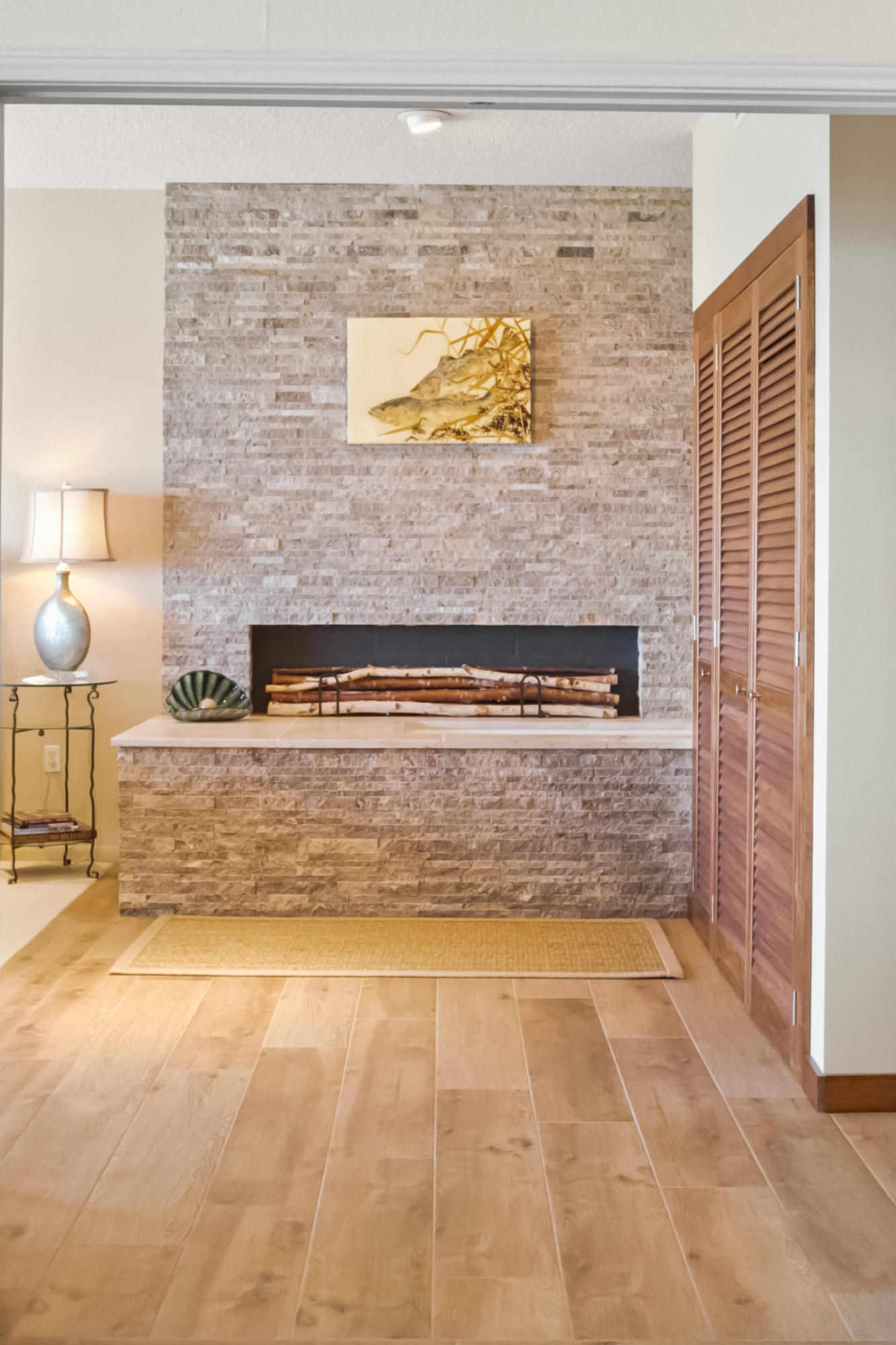 EMERALD TOWERS WEST CONDO - Residential