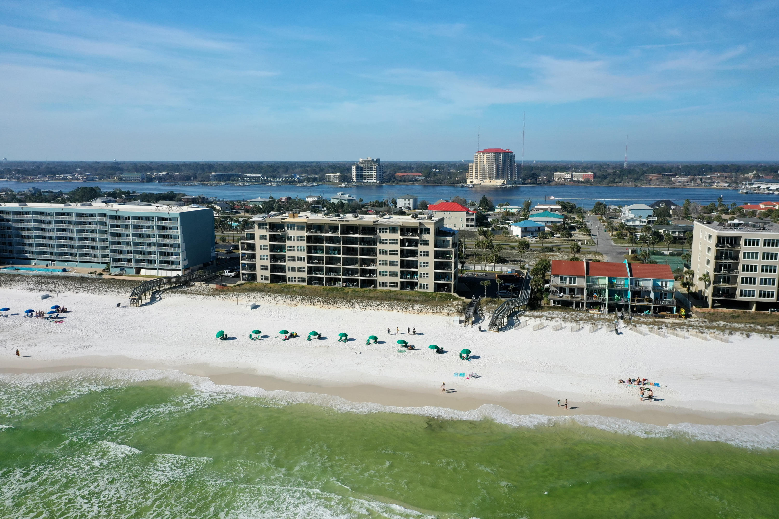 EMERALD TOWERS WEST CONDO - Residential