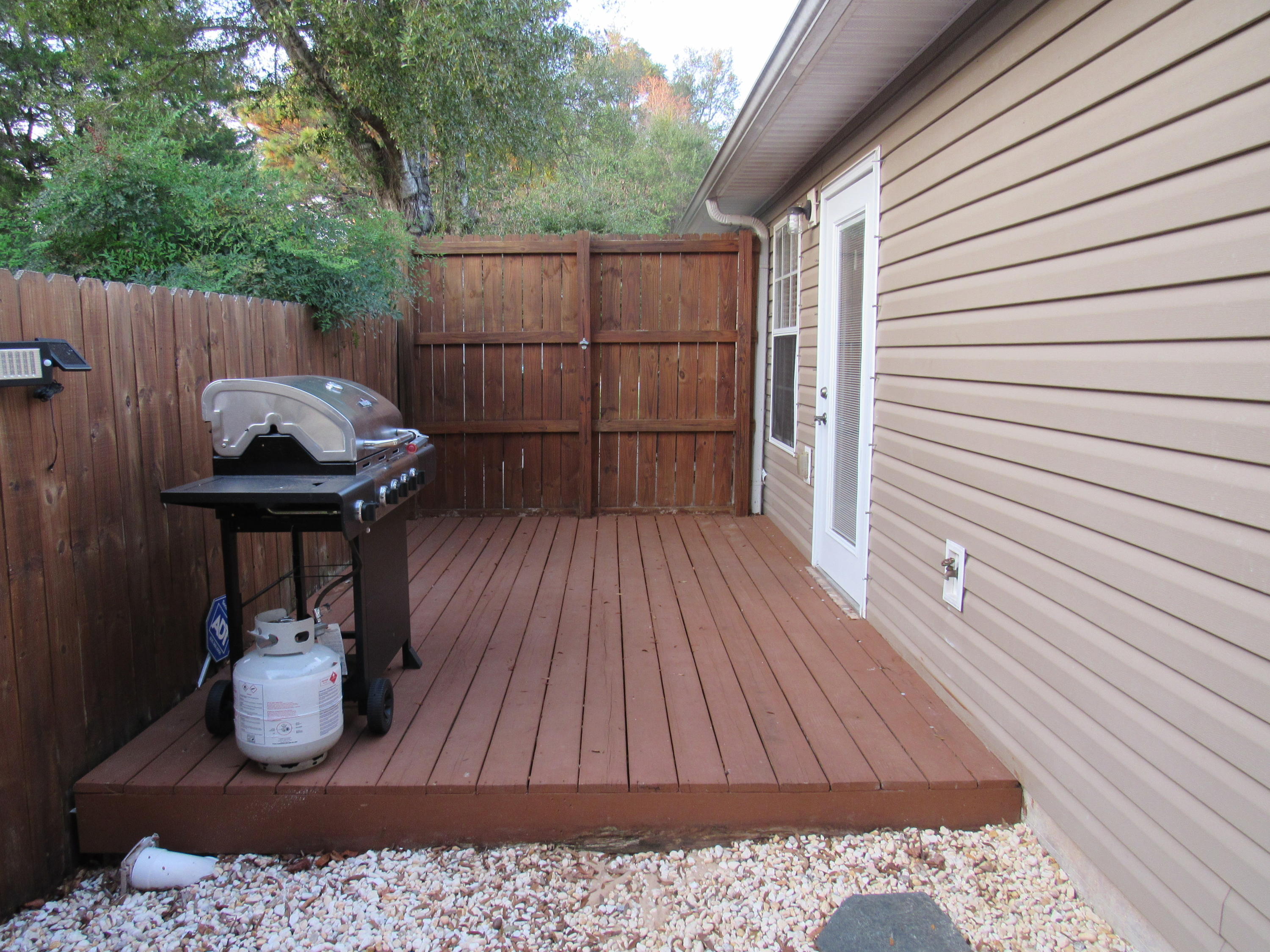 LARK STREET TOWNHOMES - Residential Lease