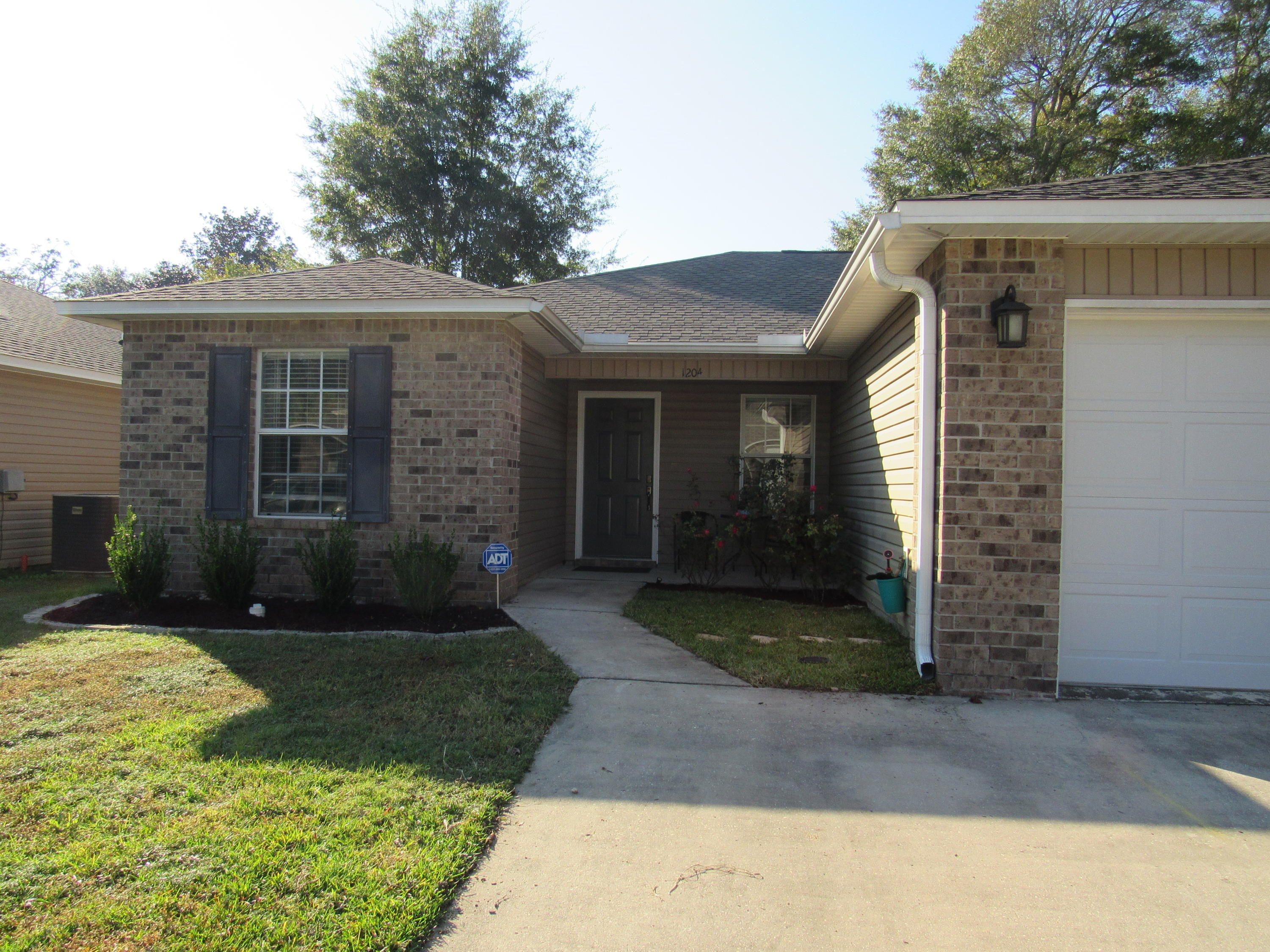 LARK STREET TOWNHOMES - Residential Lease