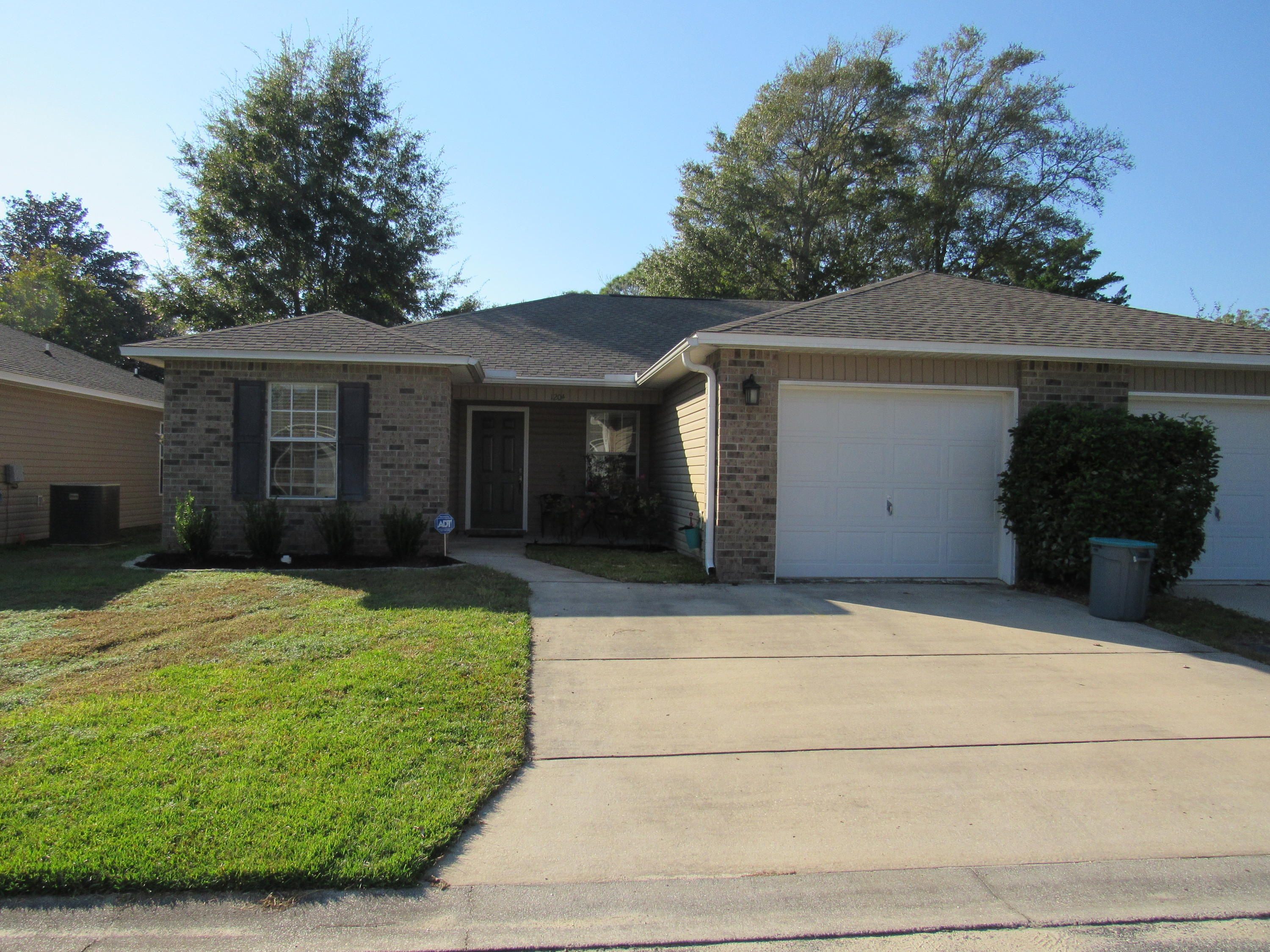 LARK STREET TOWNHOMES - Residential Lease