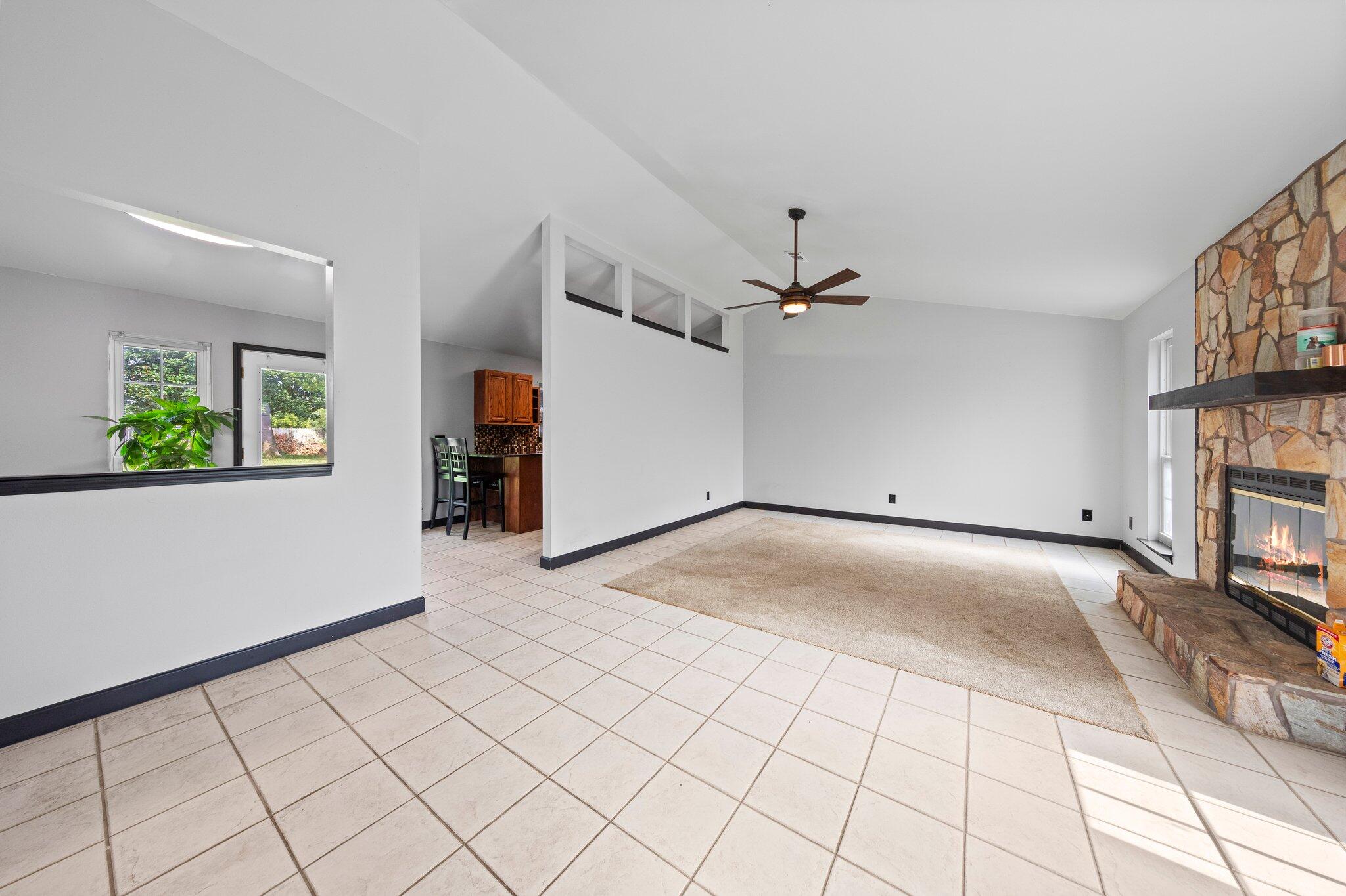 HOLLEY BY THE SEA - Residential