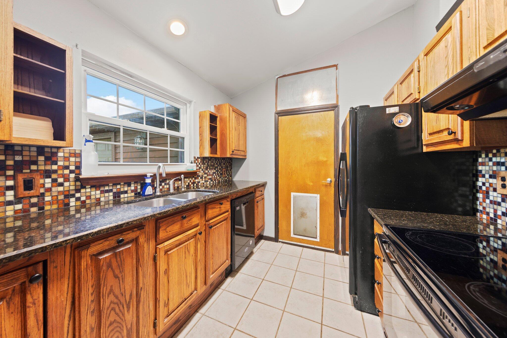 HOLLEY BY THE SEA - Residential